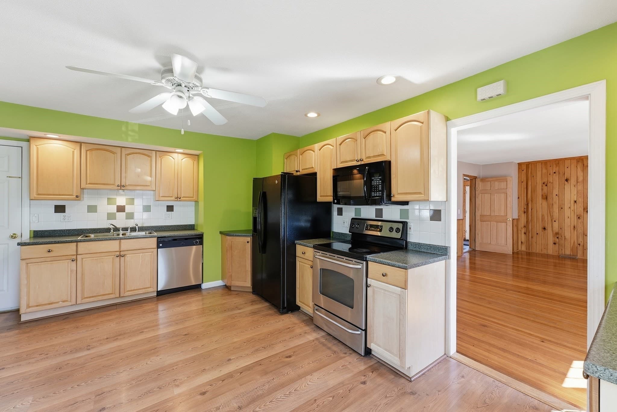 Multi Family at 102 Lemuel Ave, Chicopee MA 01013, Chicopee, photo 8 of 40