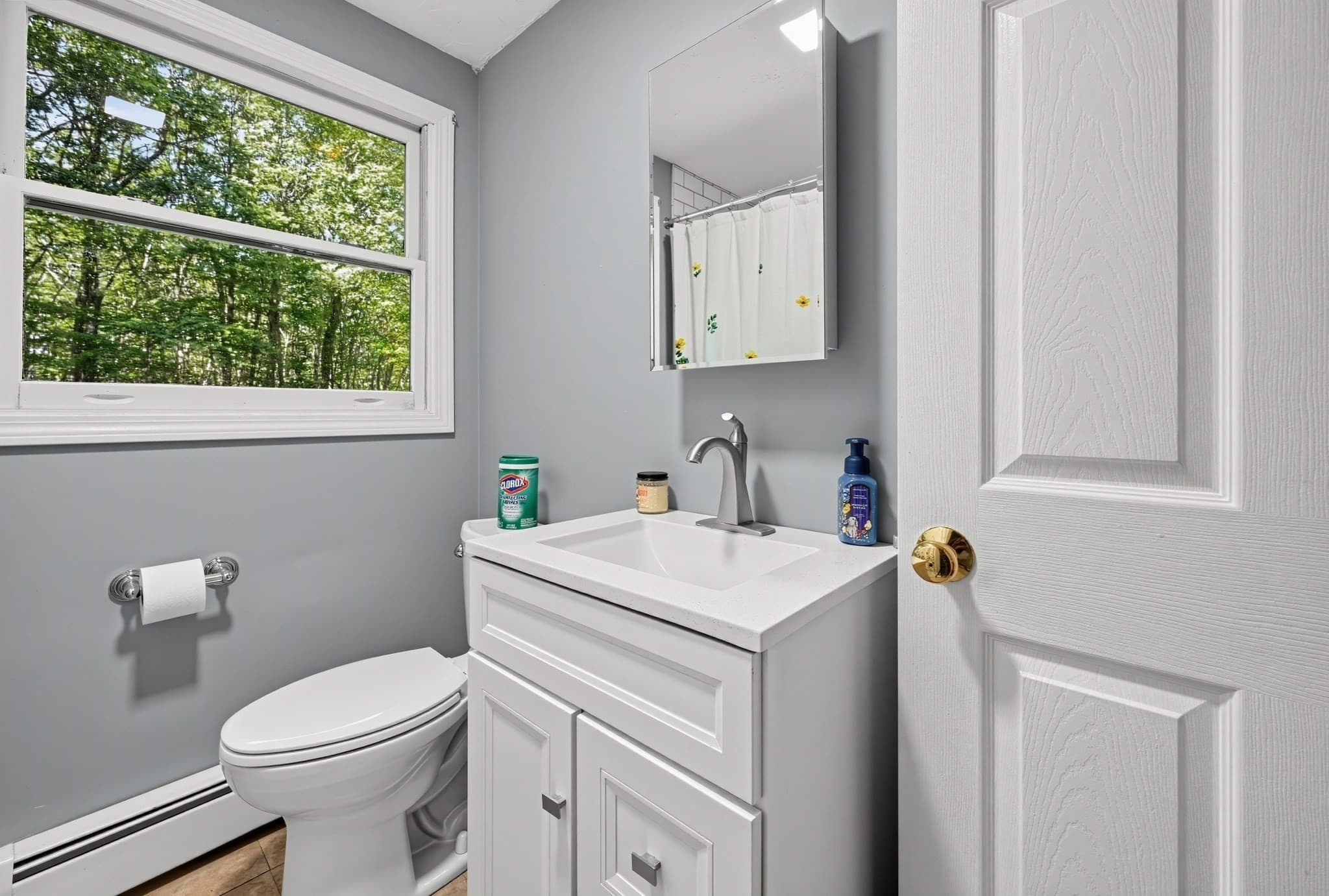 Single Family Residence at 6 Woodview Dr, Hubbardston MA 01452, Hubbardston, photo 26 of 40