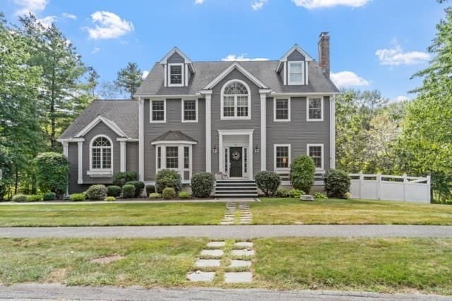 25 Stonebridge Rd, Groveland MA 01834
