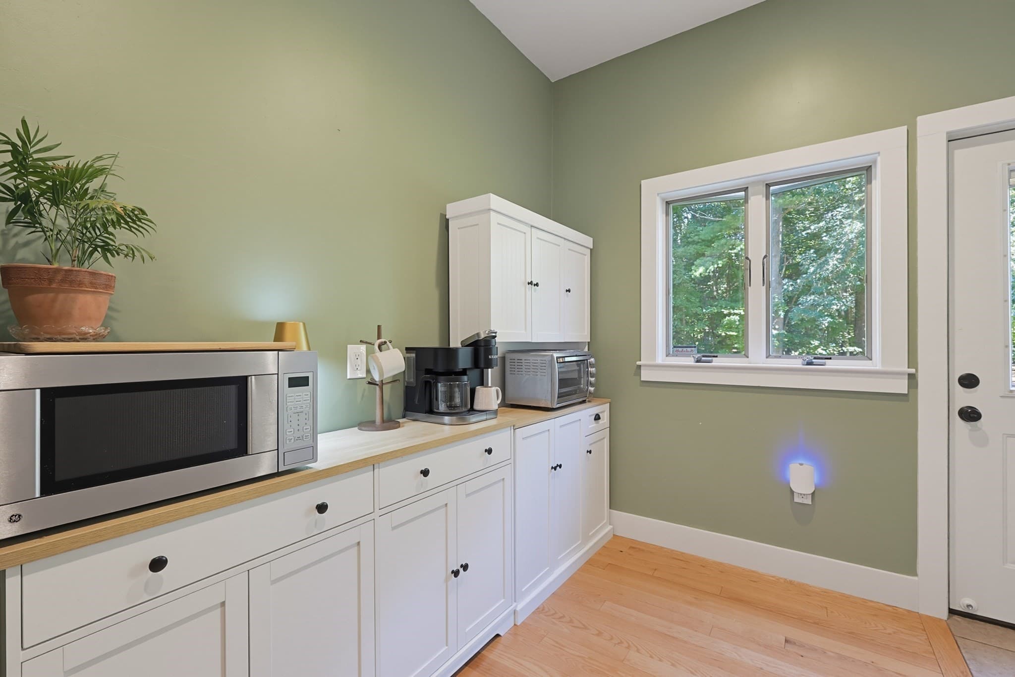Single Family Residence at 300 Cocasset St, Foxboro MA 02035, Foxboro, photo 12 of 42