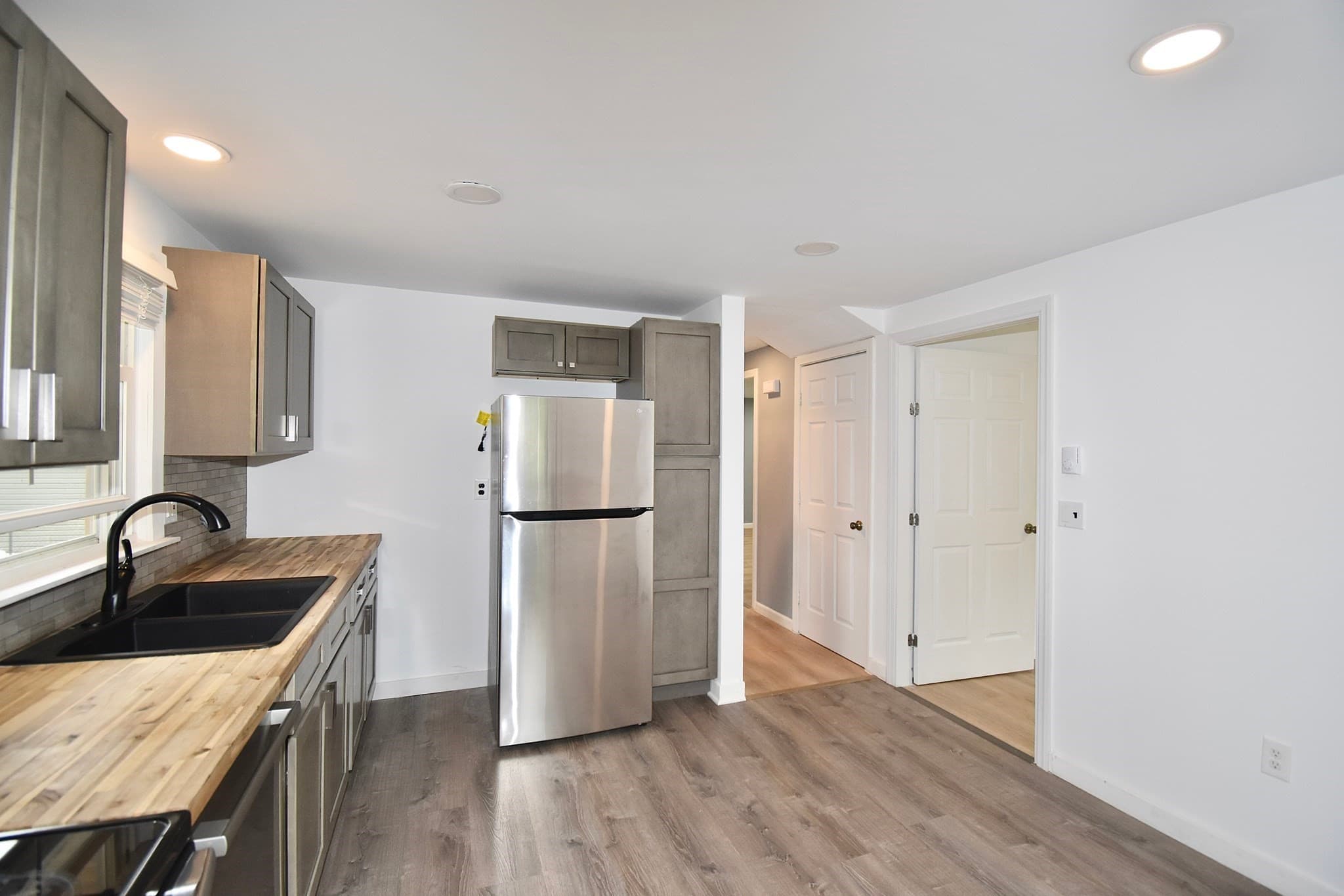 Single Family Residence at 22 Hunting Lane, Agawam MA 01001, Agawam, photo 16 of 35