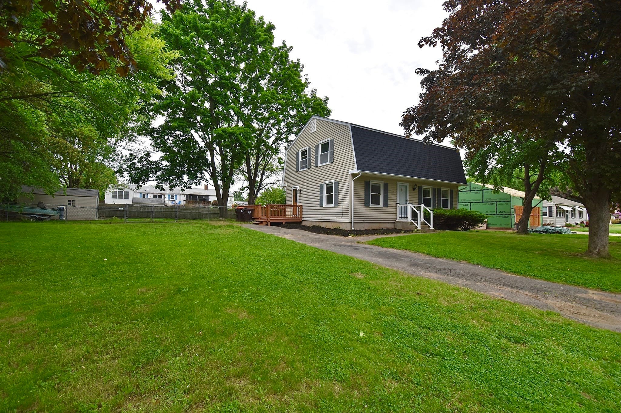 22 Hunting Lane, Agawam MA 01001
