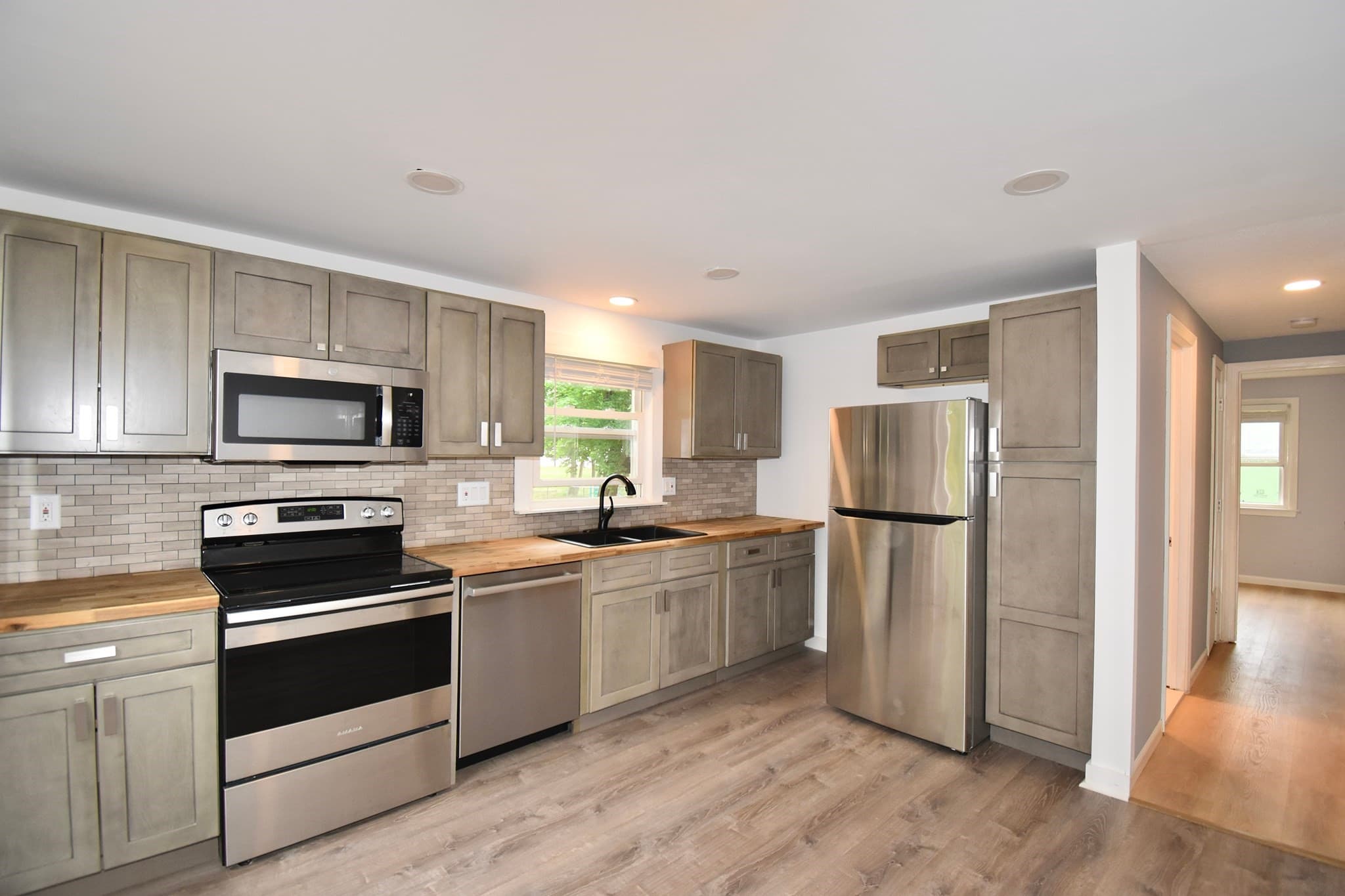 Single Family Residence at 22 Hunting Lane, Agawam MA 01001, Agawam, photo 15 of 35