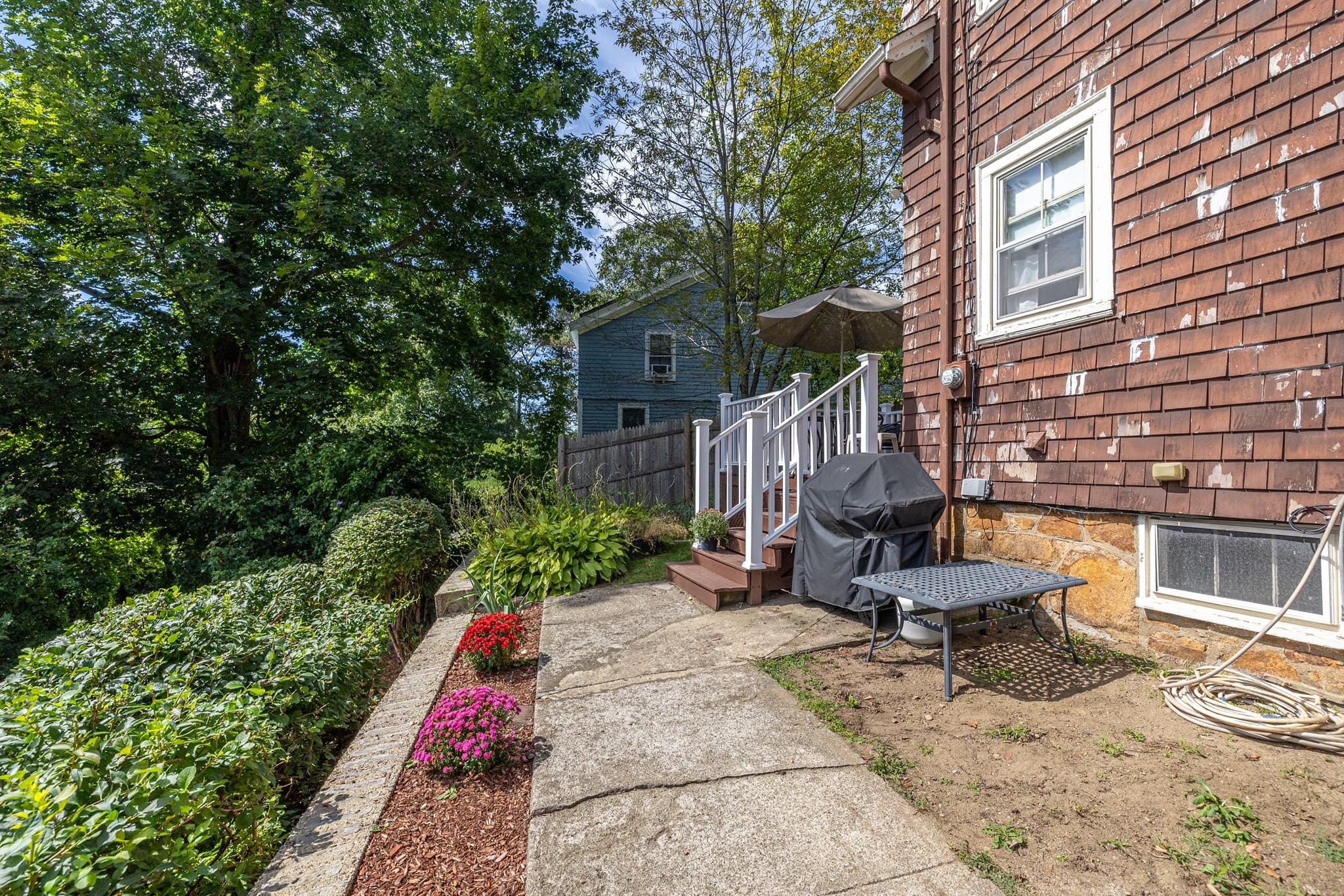 Single Family Residence at 6 Hillcrest Rd, Beverly MA 01915, Beverly, photo 3 of 36