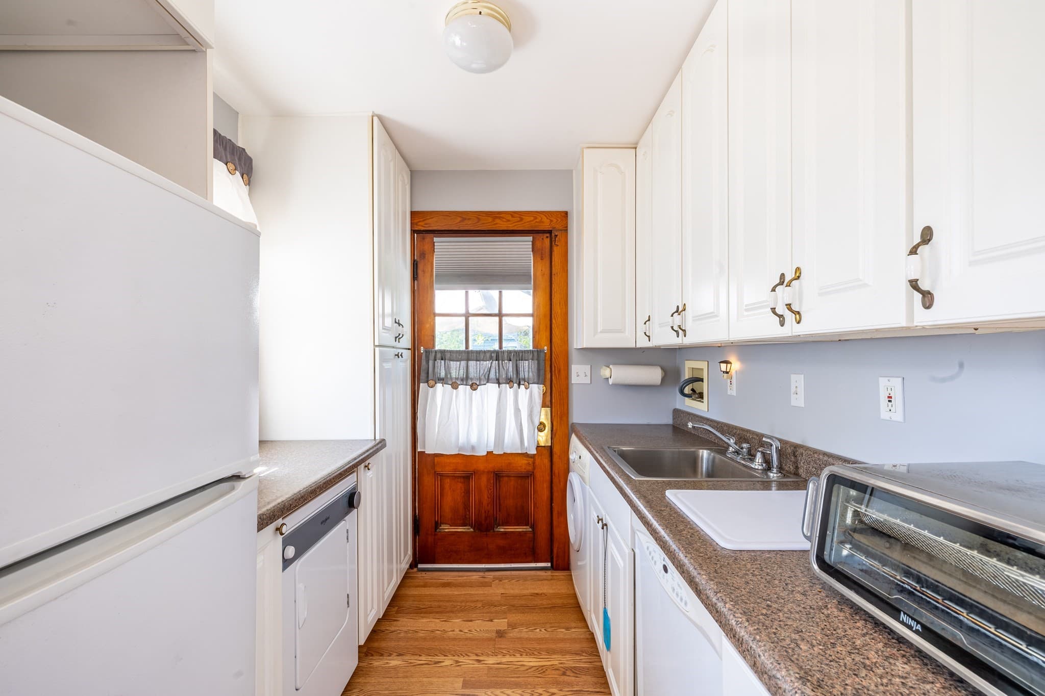 Single Family Residence at 6 Hillcrest Rd, Beverly MA 01915, Beverly, photo 15 of 36