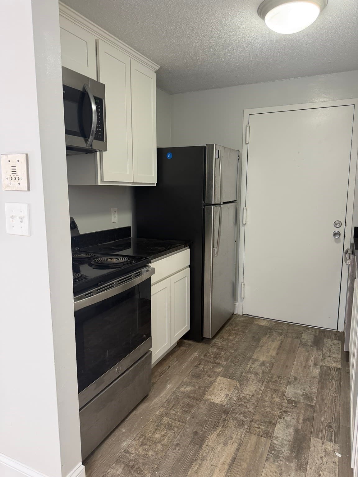 Condominium at 27 Village Rock Lane # 22, Natick MA 01760, Natick, photo 2 of 11