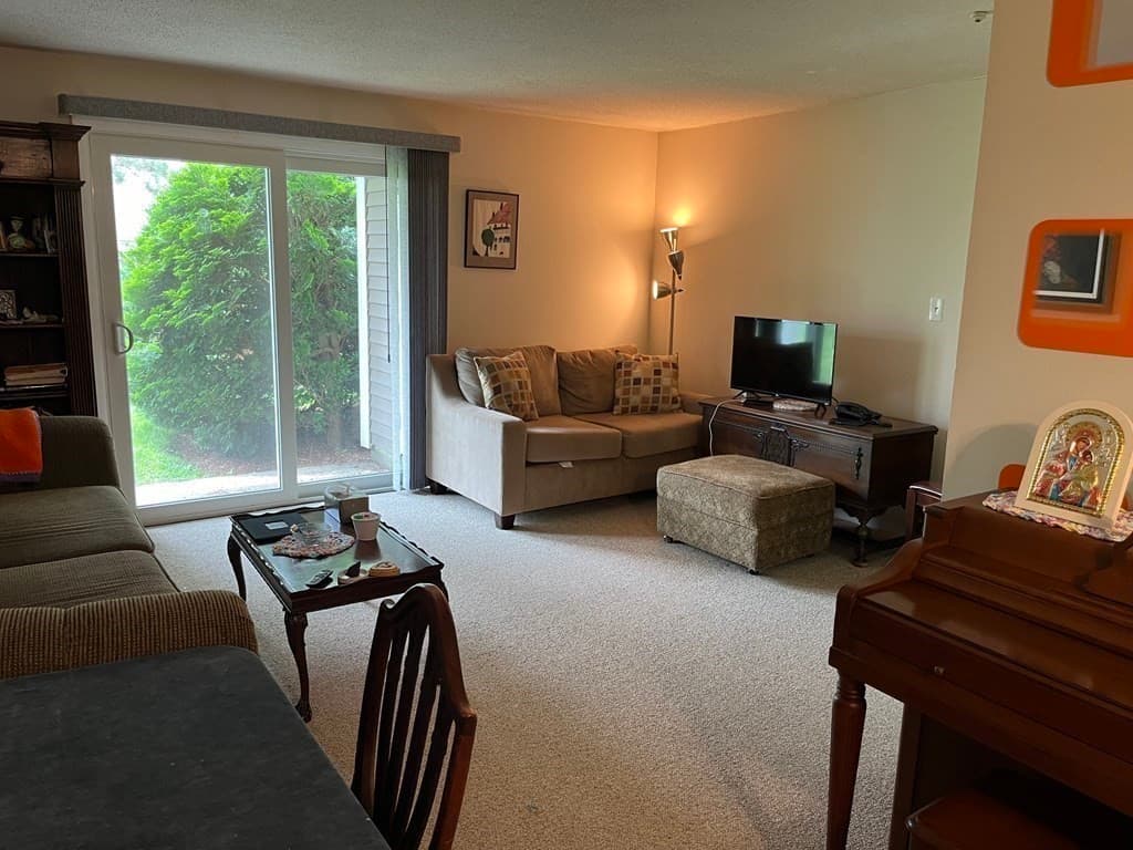 Condominium at 5 Post Oak Ln # 14, Natick MA 01760, Natick, photo 2 of 12