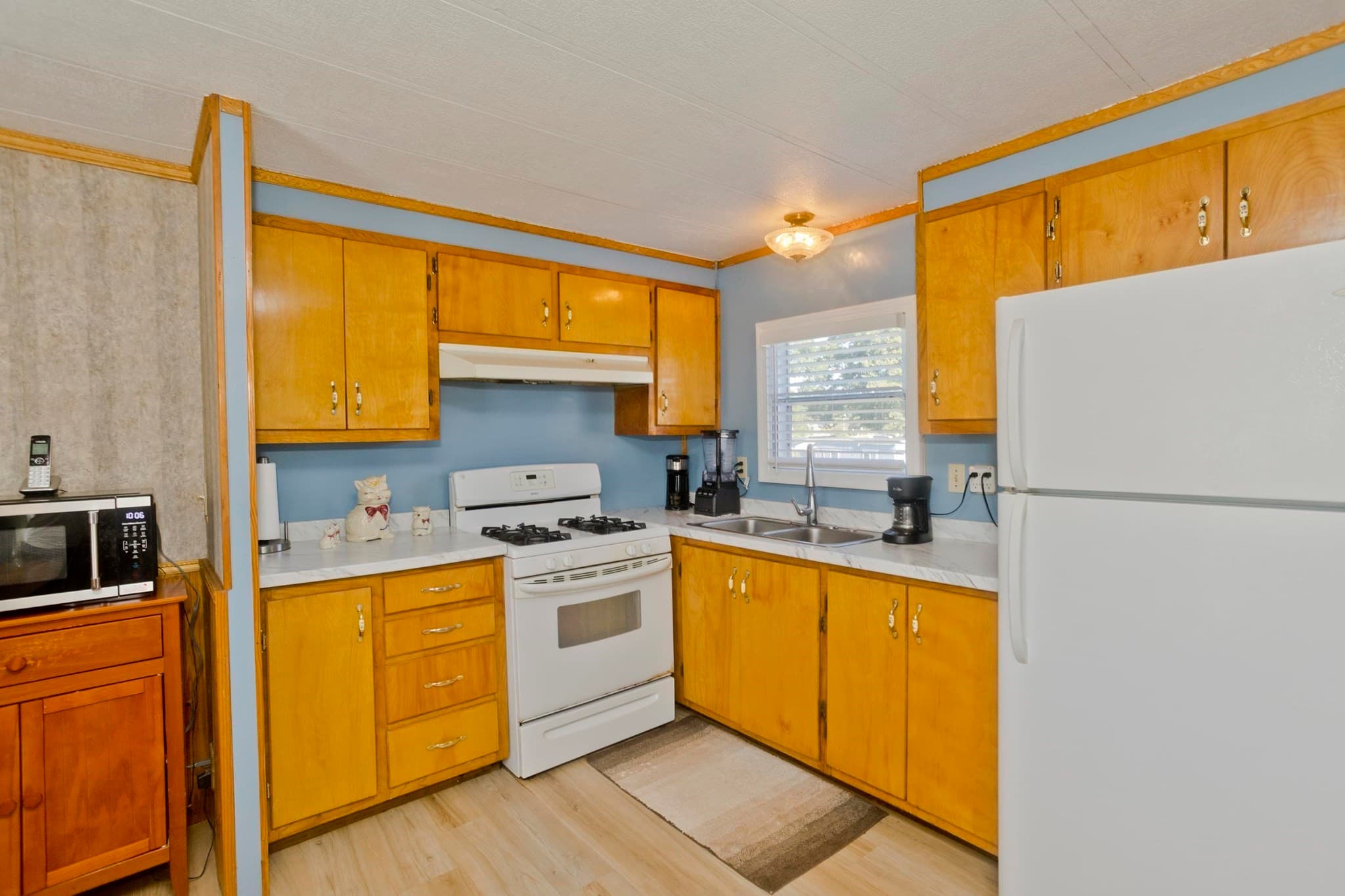 Mobile Home at 56 Klondike Ave, Westfield MA 01085, Westfield, photo 10 of 29