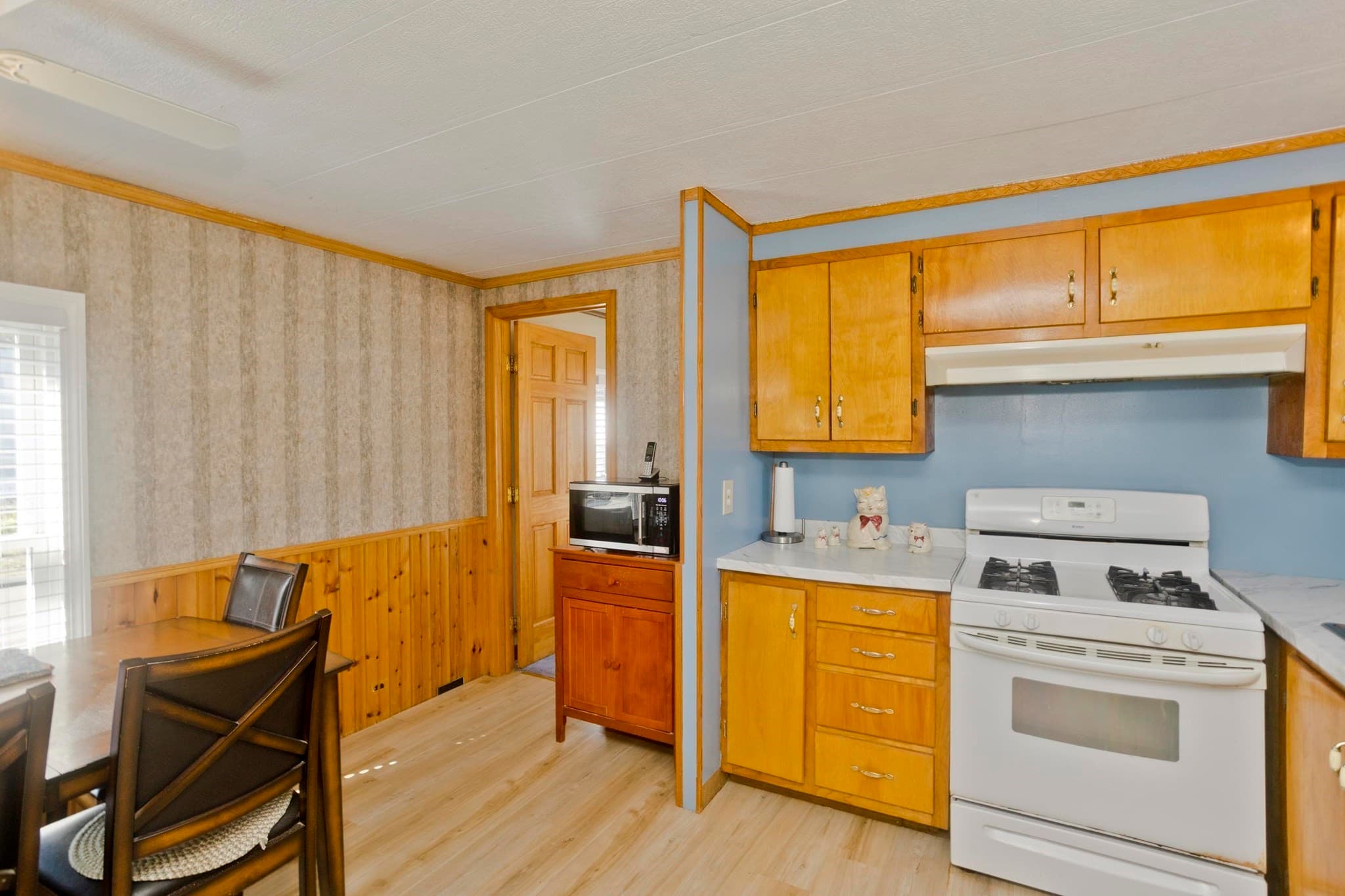 Mobile Home at 56 Klondike Ave, Westfield MA 01085, Westfield, photo 11 of 29