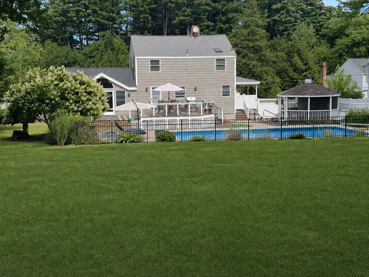 Single Family Residence at 11 Phyllis Avenue, Burlington MA 01803, Burlington, photo 3 of 23
