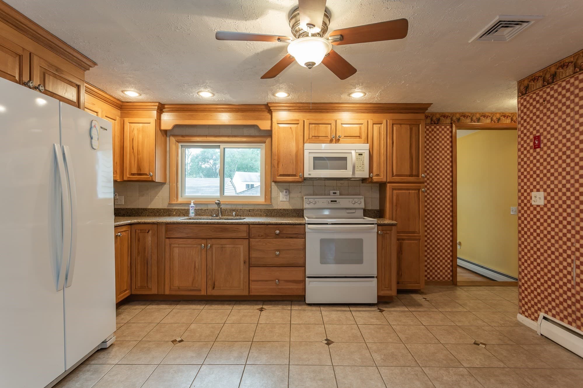 Single Family Residence at 91 Breer St, Brockton MA 02301, Brockton, photo 6 of 29