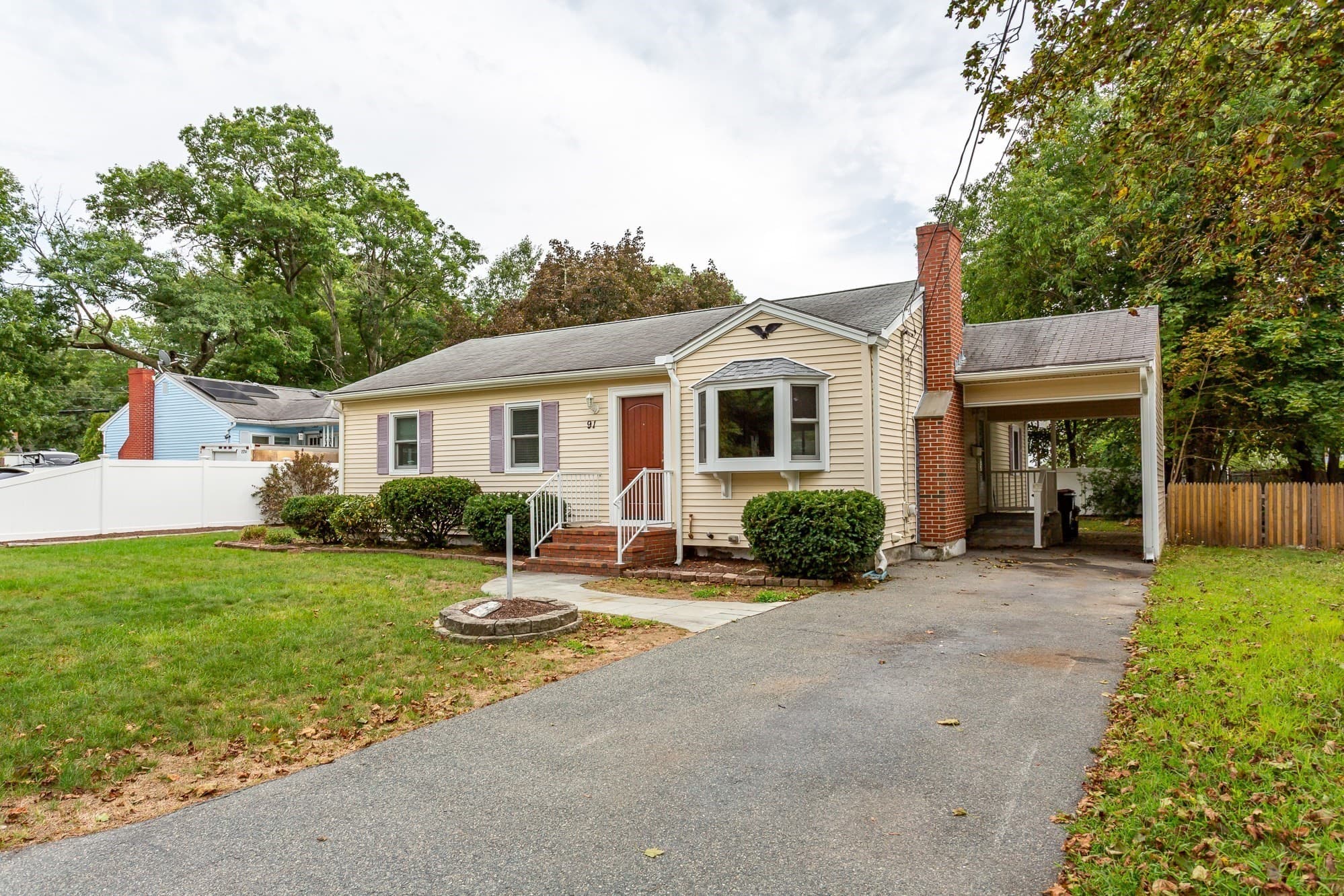 91 Breer St, Brockton MA 02301