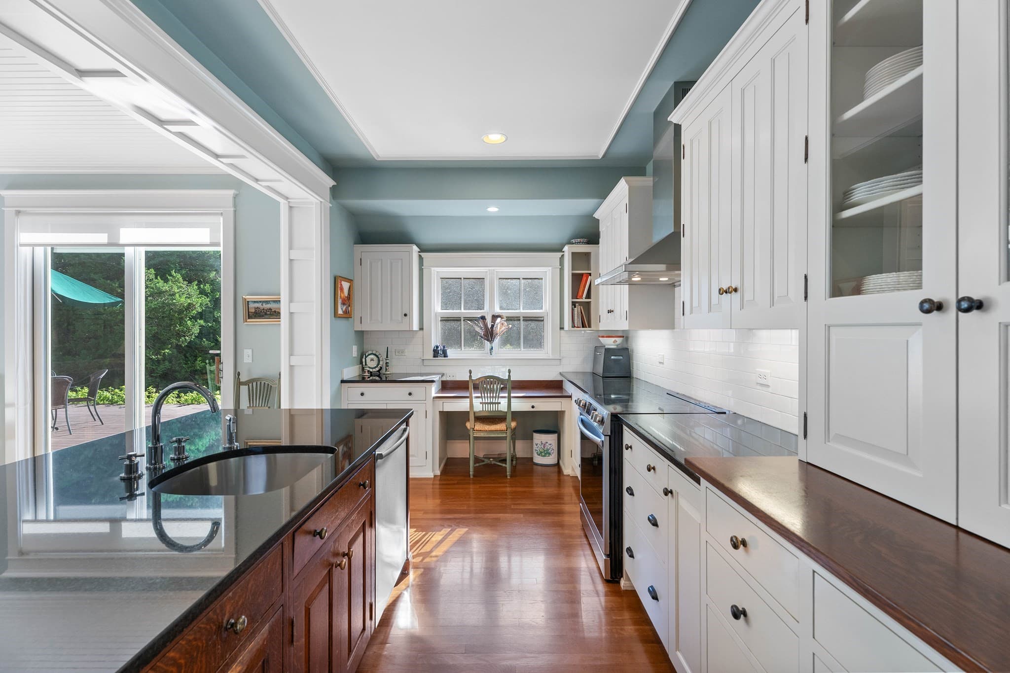 Single Family Residence at 557 Smith Neck Rd, Dartmouth MA 02748, Dartmouth, photo 10 of 32