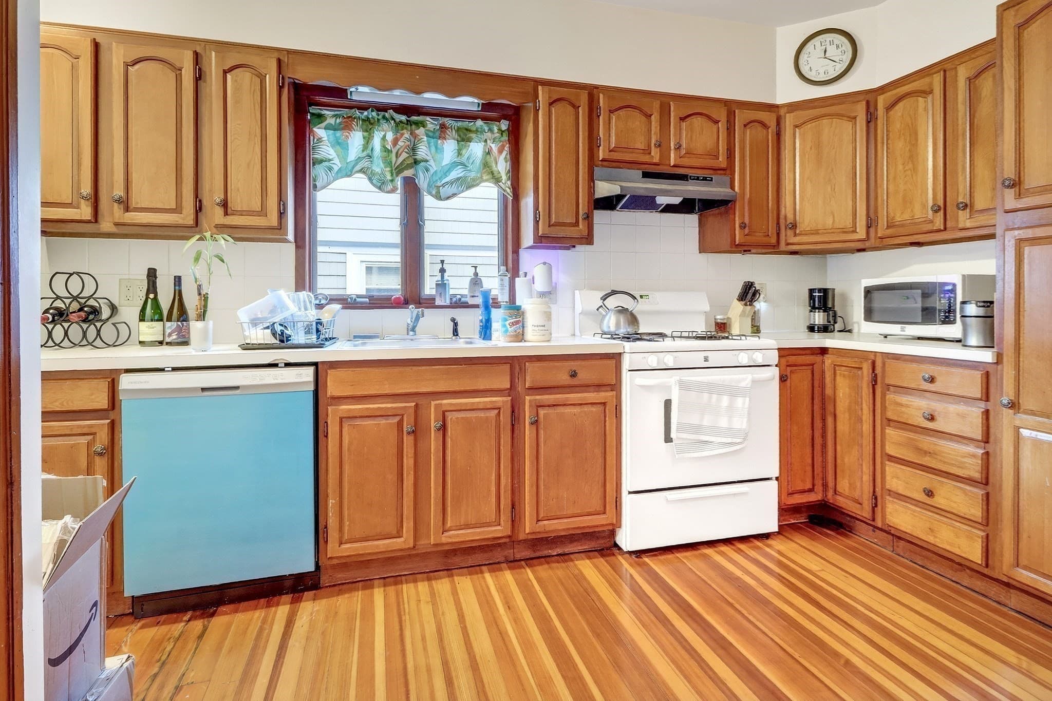 Multi Family at 18 Franconia St, Boston MA 02122, photo 25 of 41