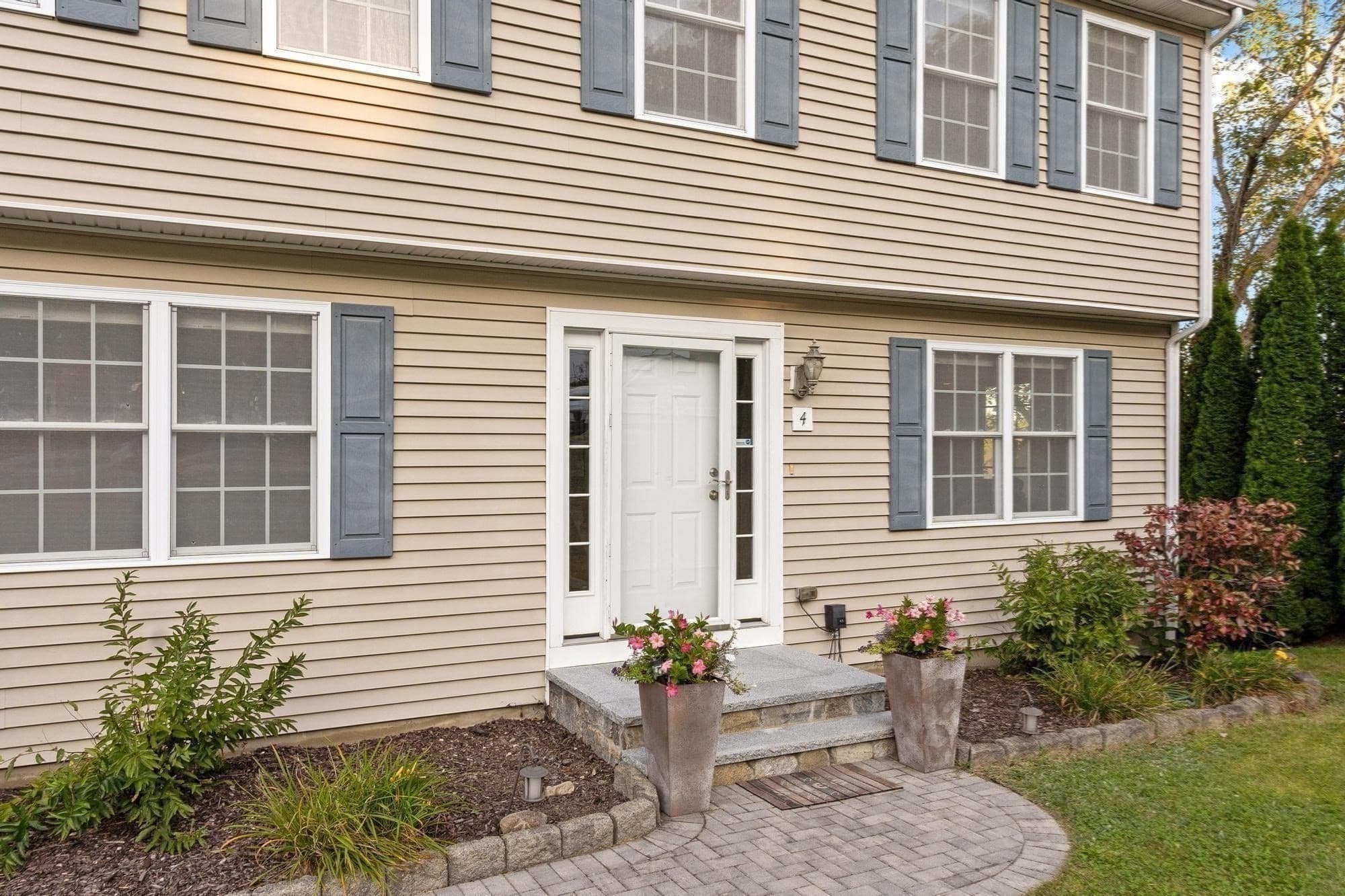 Single Family Residence at 4 Fatima Lane, Worcester MA 01606, Worcester, photo 2 of 42