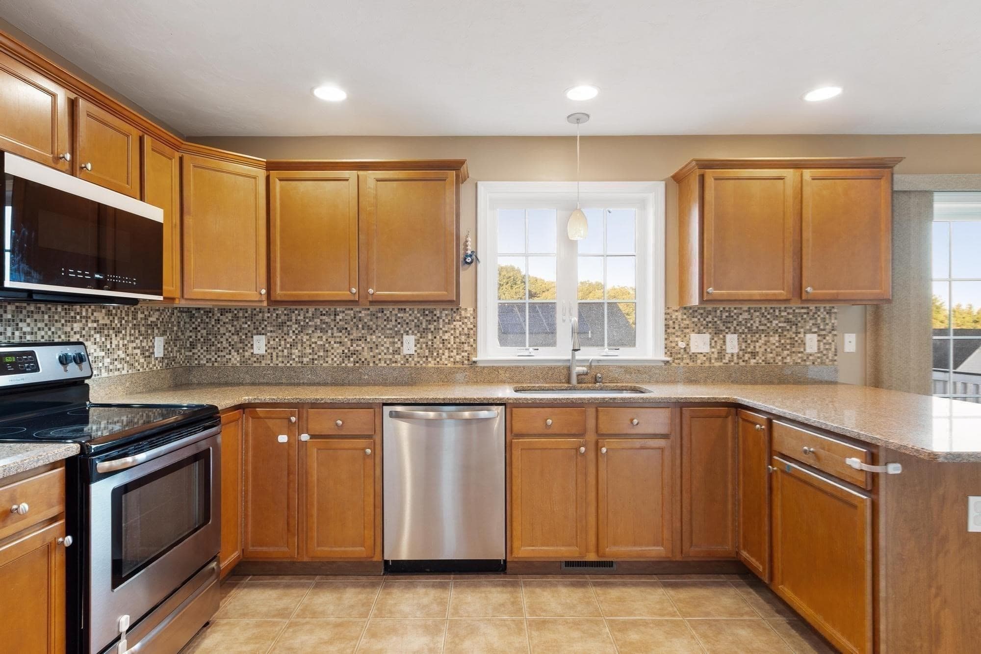 Single Family Residence at 4 Fatima Lane, Worcester MA 01606, Worcester, photo 17 of 42