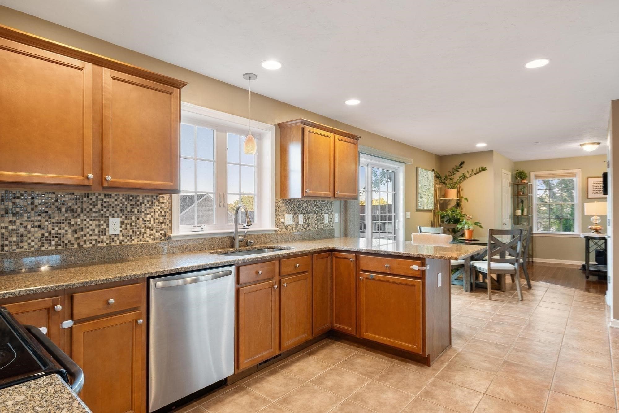 Single Family Residence at 4 Fatima Lane, Worcester MA 01606, Worcester, photo 16 of 42