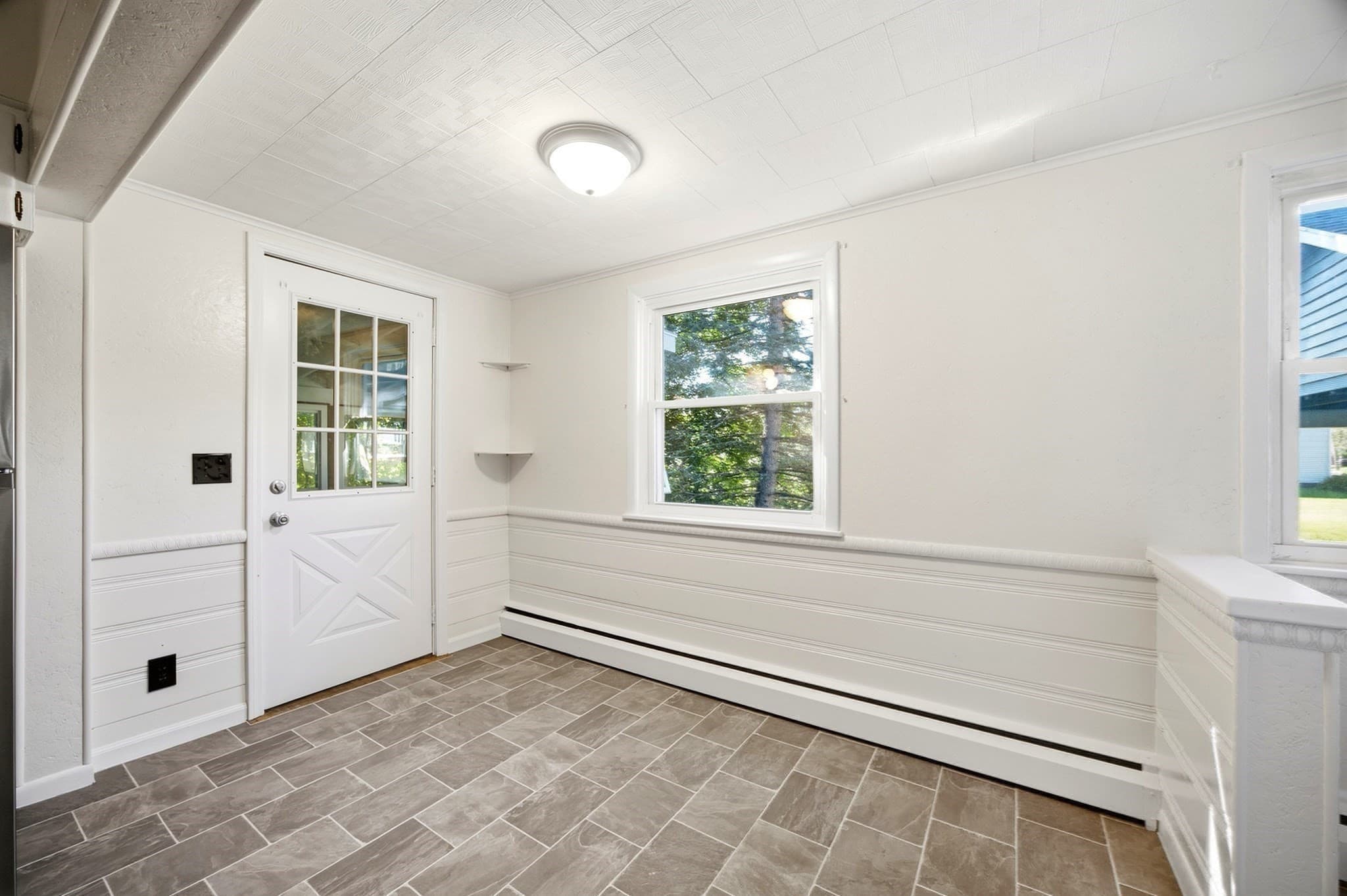 Single Family Residence at 114 Quaboag St, Warren MA 01083, Warren, photo 12 of 38