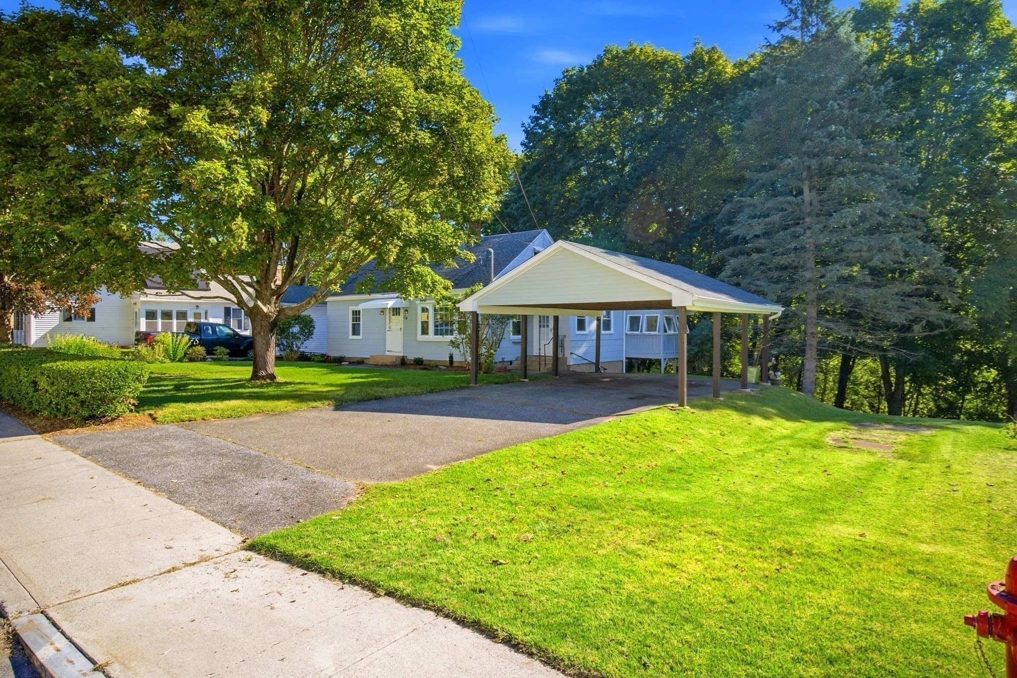 Single Family Residence at 114 Quaboag St, Warren MA 01083, Warren, photo 3 of 38