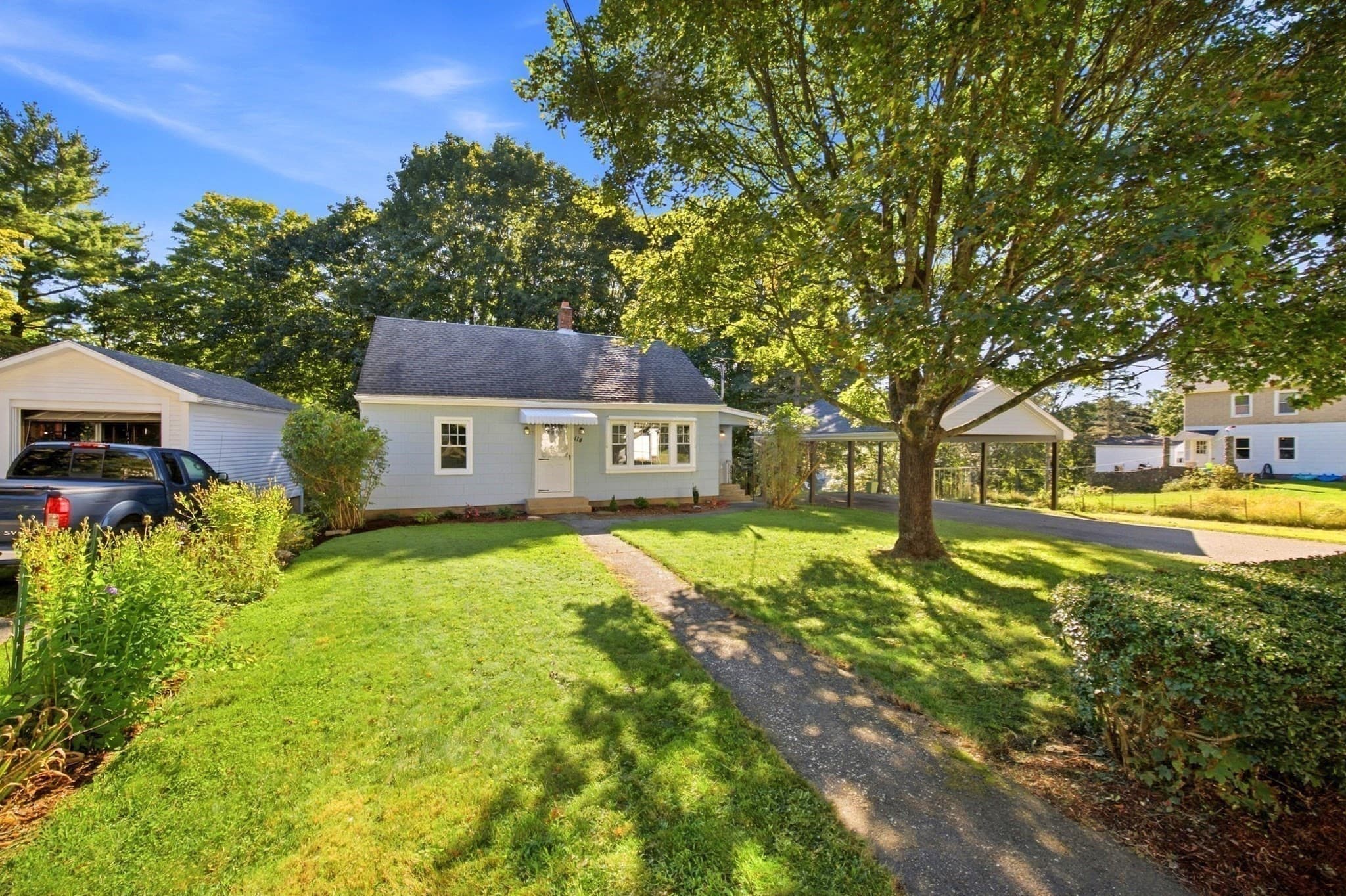 114 Quaboag St, Warren MA 01083