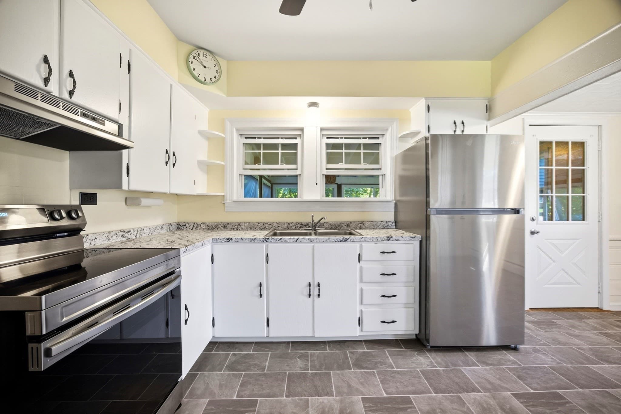 Single Family Residence at 114 Quaboag St, Warren MA 01083, Warren, photo 9 of 38