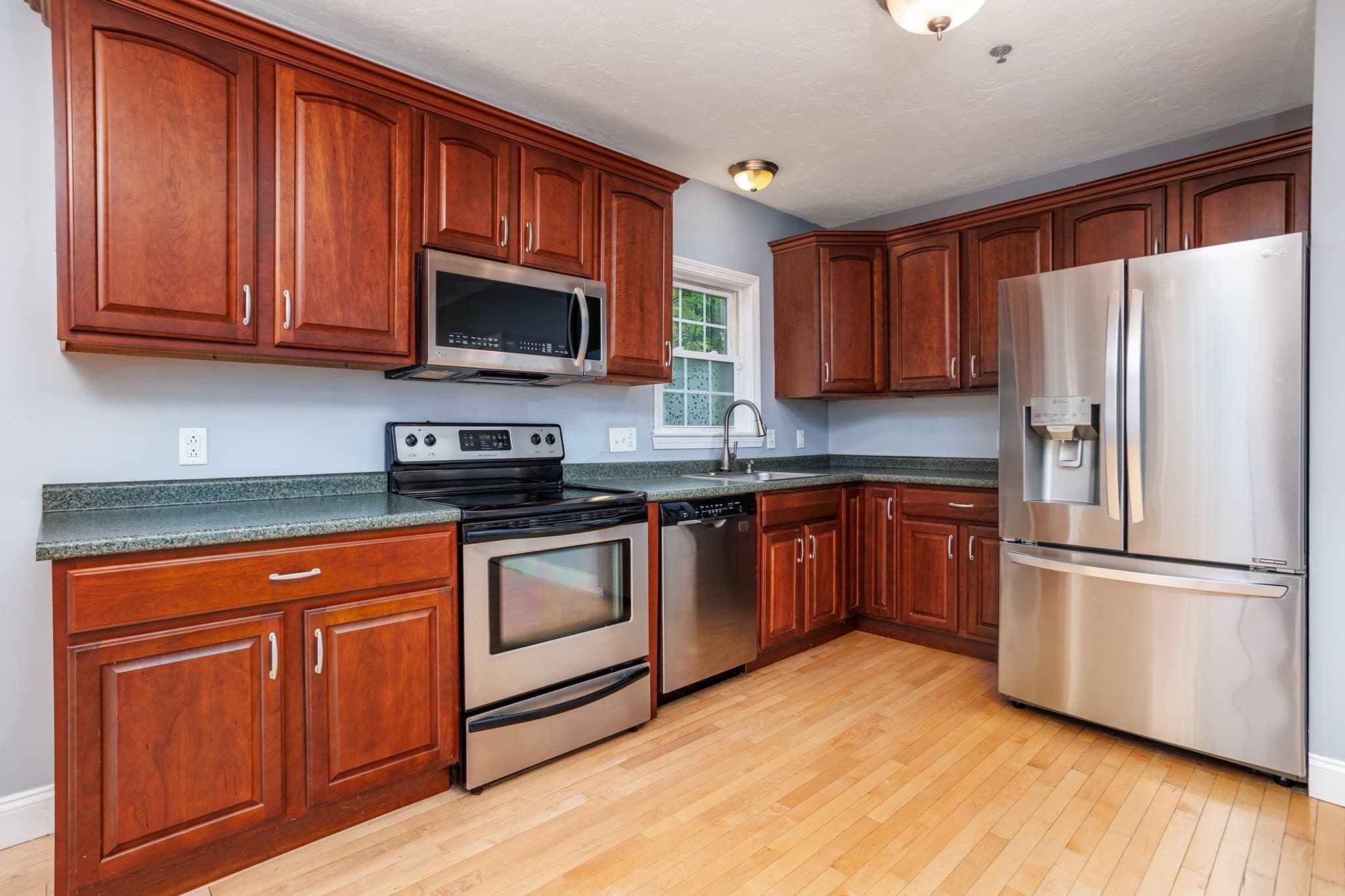 Condominium at 76 Mill Street # B4, Lancaster MA 01523, Lancaster, photo 9 of 32