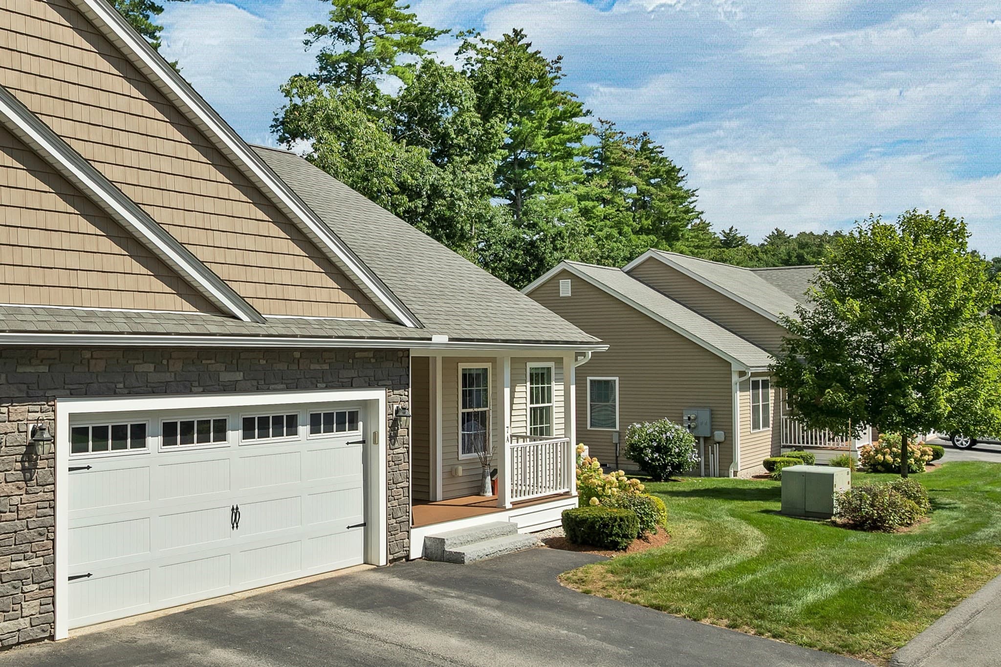 Condominium at 7 Benning St # A, Amherst NH 03031, Amherst, photo 3 of 42