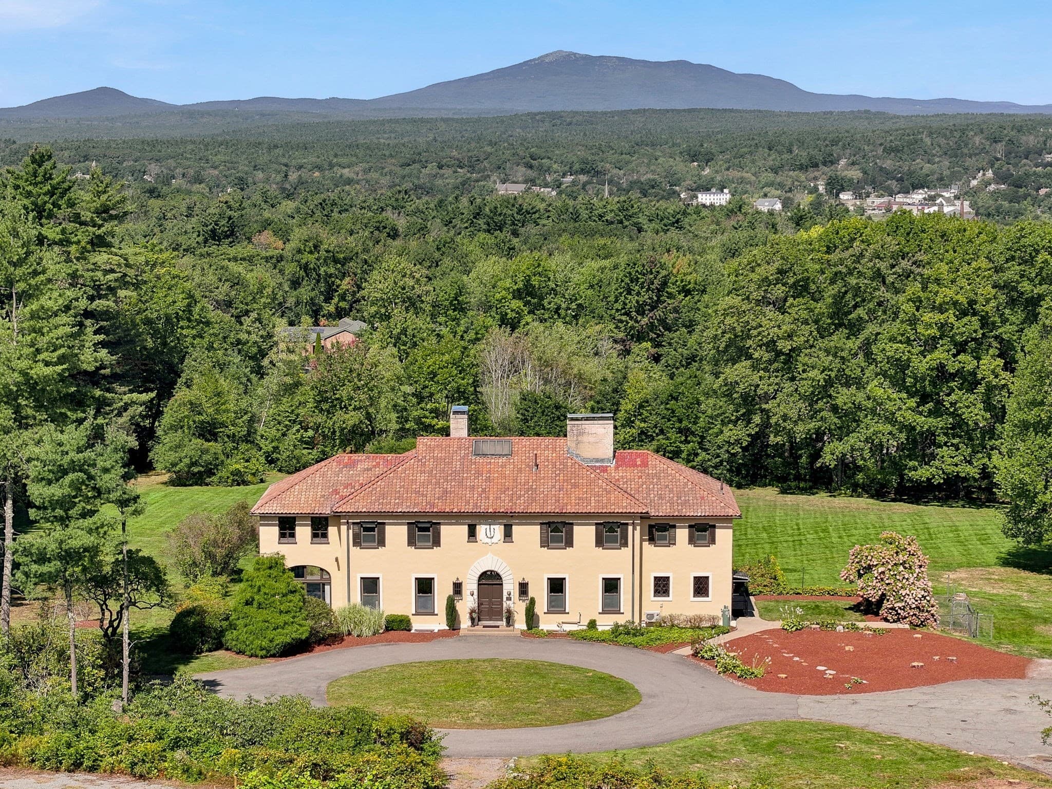 300 High St, Winchendon MA 01475