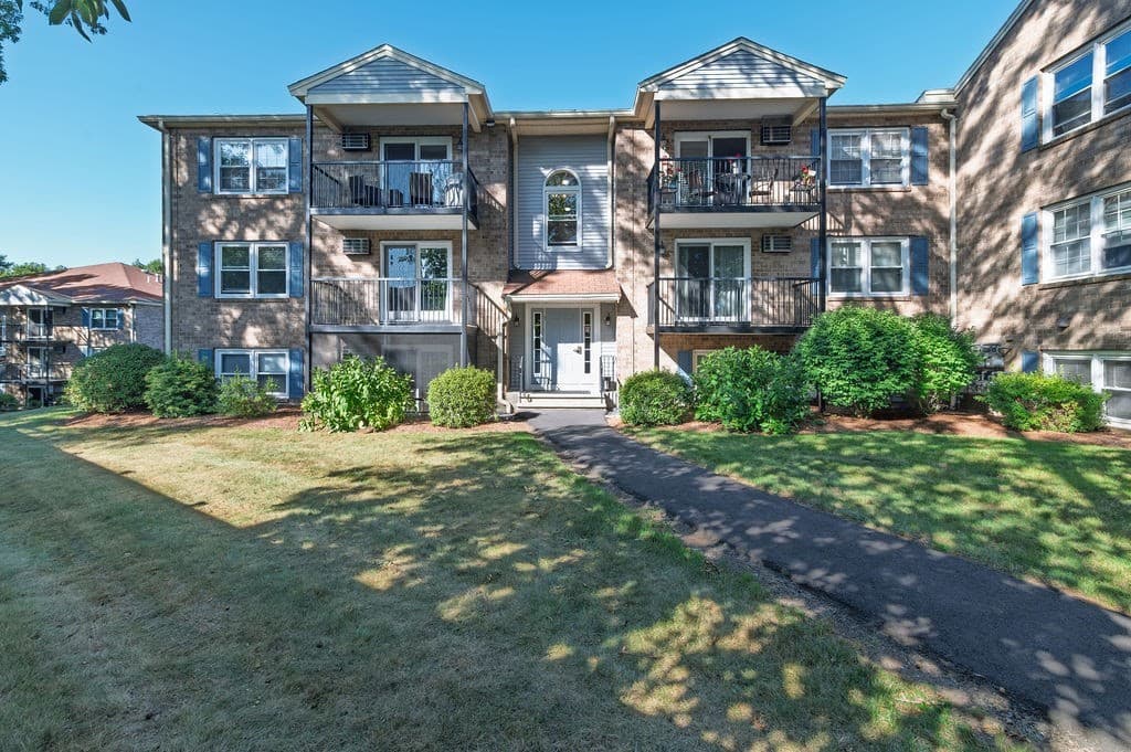Condominium at 610 South Franklin Street # B204, Holbrook MA 02343, Holbrook, photo 22 of 24