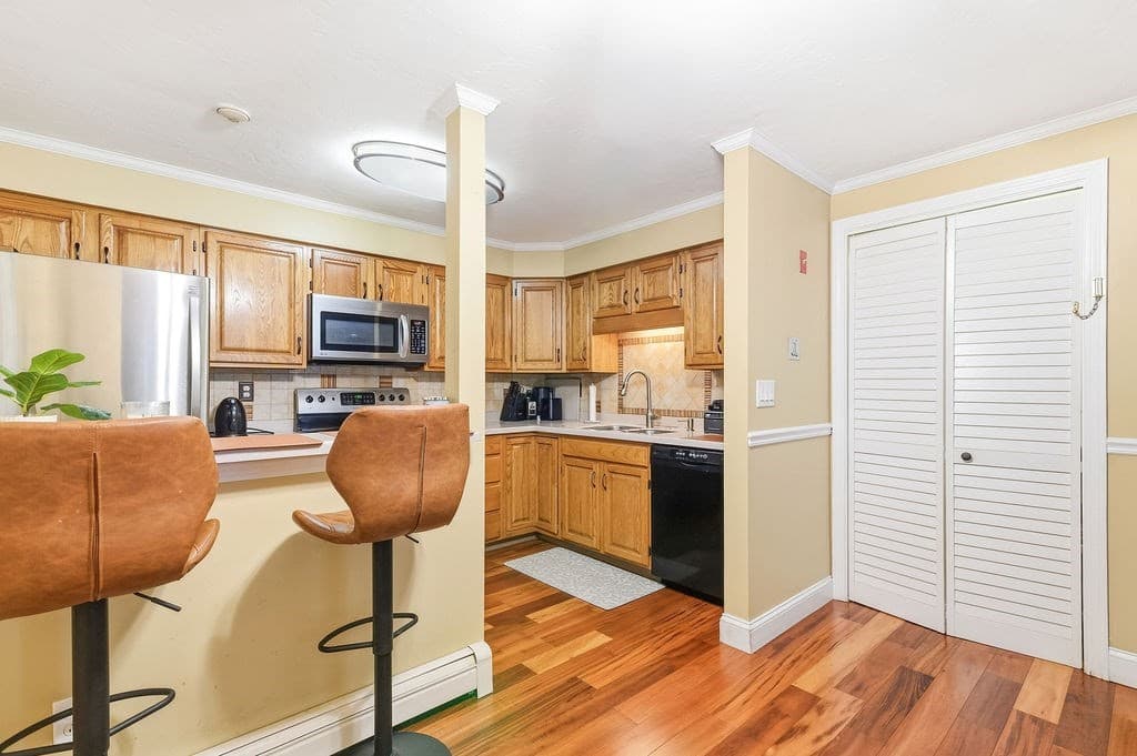 Condominium at 610 South Franklin Street # B204, Holbrook MA 02343, Holbrook, photo 11 of 24