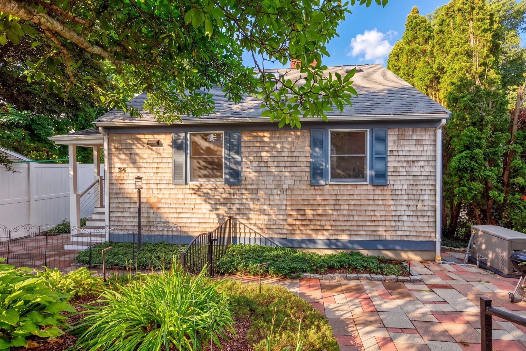 34 Dexter Ave, Sandwich MA 02563
