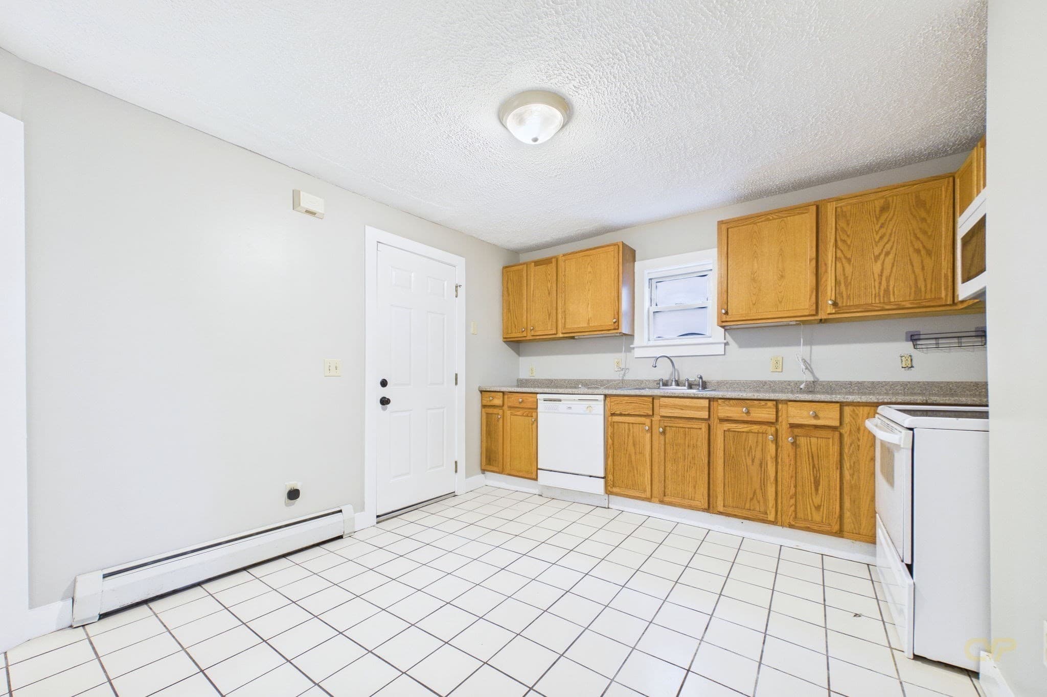 Multi Family at 33 Green Street, Fairhaven MA 02719, Fairhaven, photo 8 of 34
