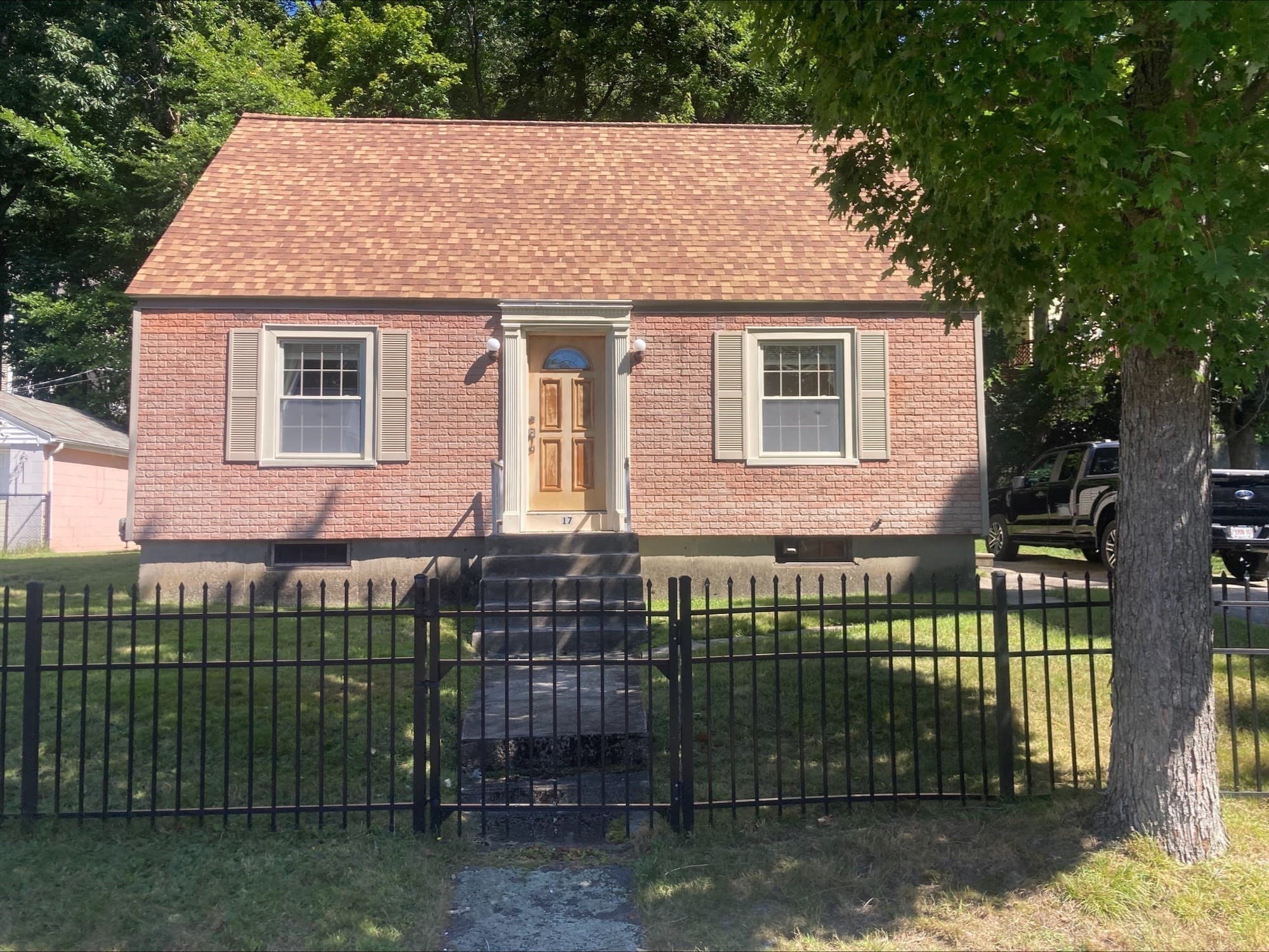 Single Family Residence at 17 Clive St, Worcester MA 01603, Worcester, photo 6 of 30