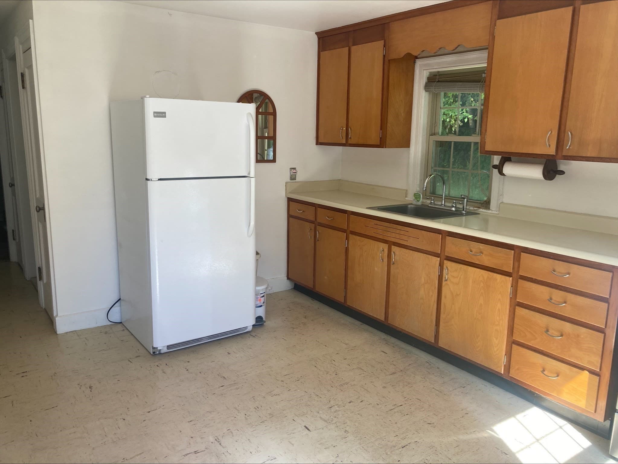 Single Family Residence at 17 Clive St, Worcester MA 01603, Worcester, photo 12 of 30