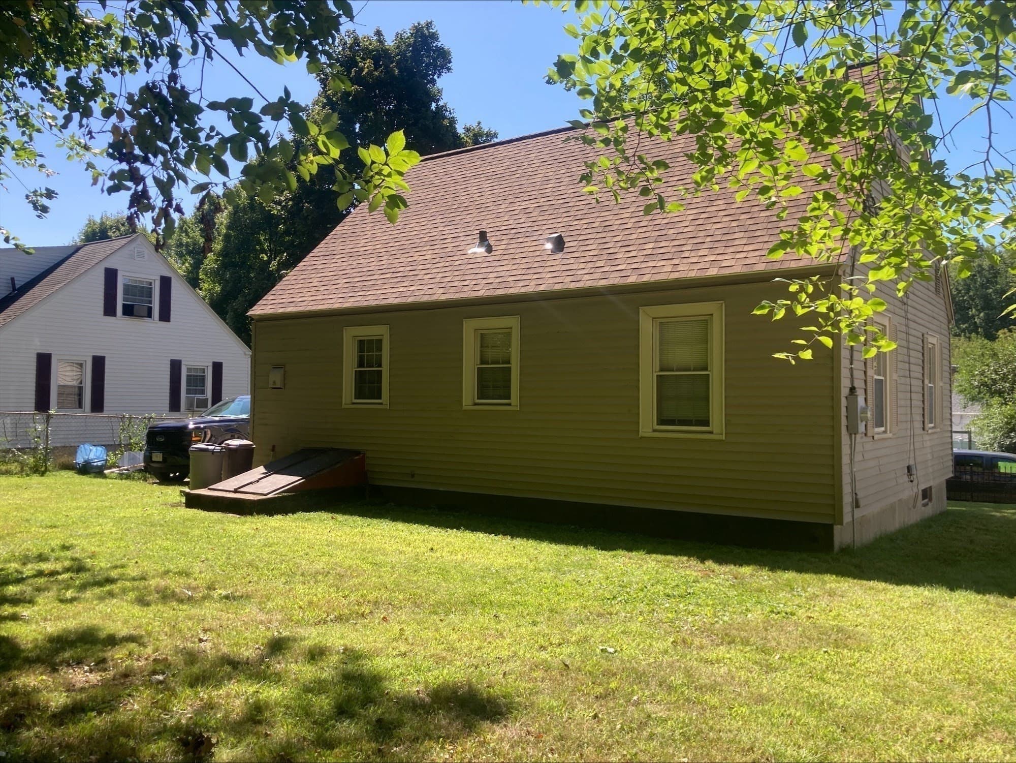 Single Family Residence at 17 Clive St, Worcester MA 01603, Worcester, photo 5 of 30
