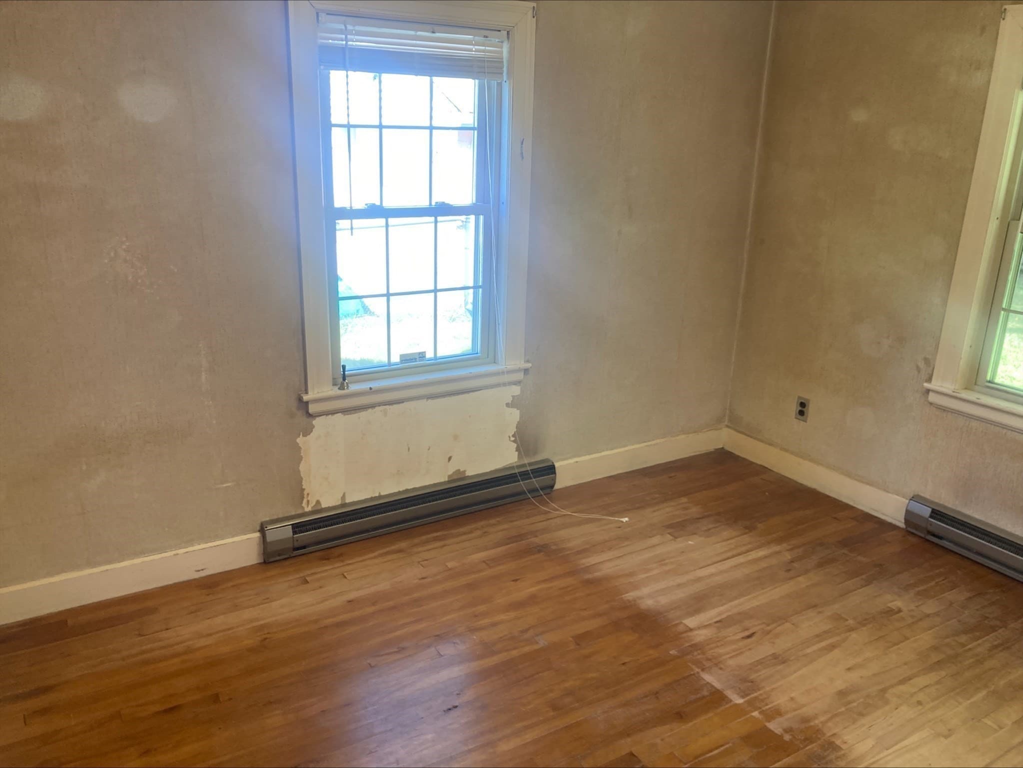 Single Family Residence at 17 Clive St, Worcester MA 01603, Worcester, photo 18 of 30