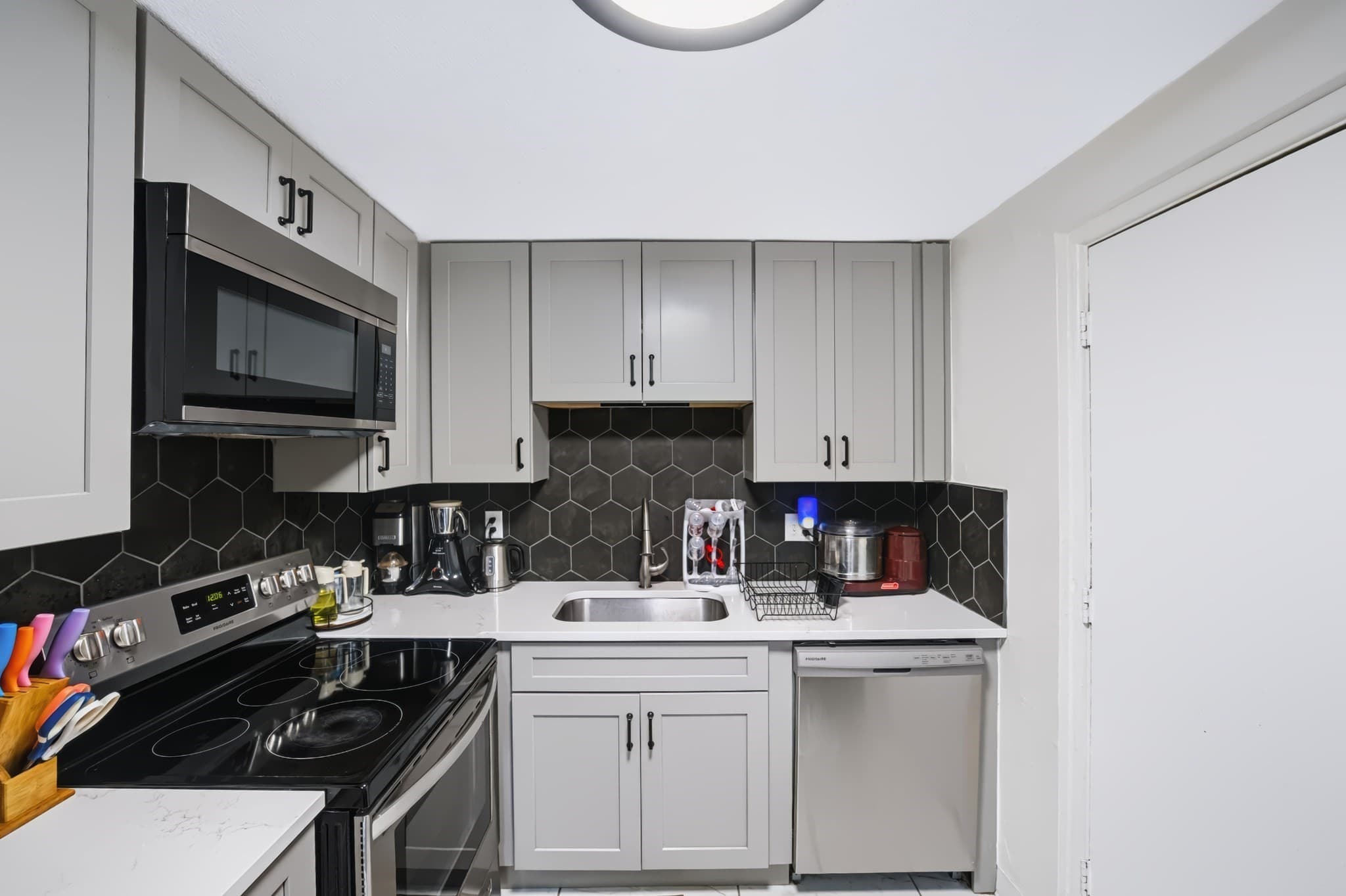 Condominium at 215 Winter St # 3P, Weymouth MA 02188, Weymouth, photo 10 of 27