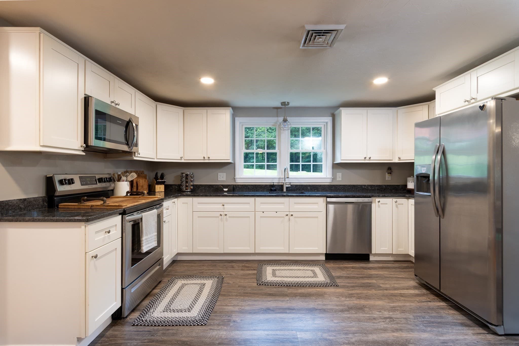 Single Family Residence at 113 Charlton Rd, Spencer MA 01562, Spencer, photo 10 of 32