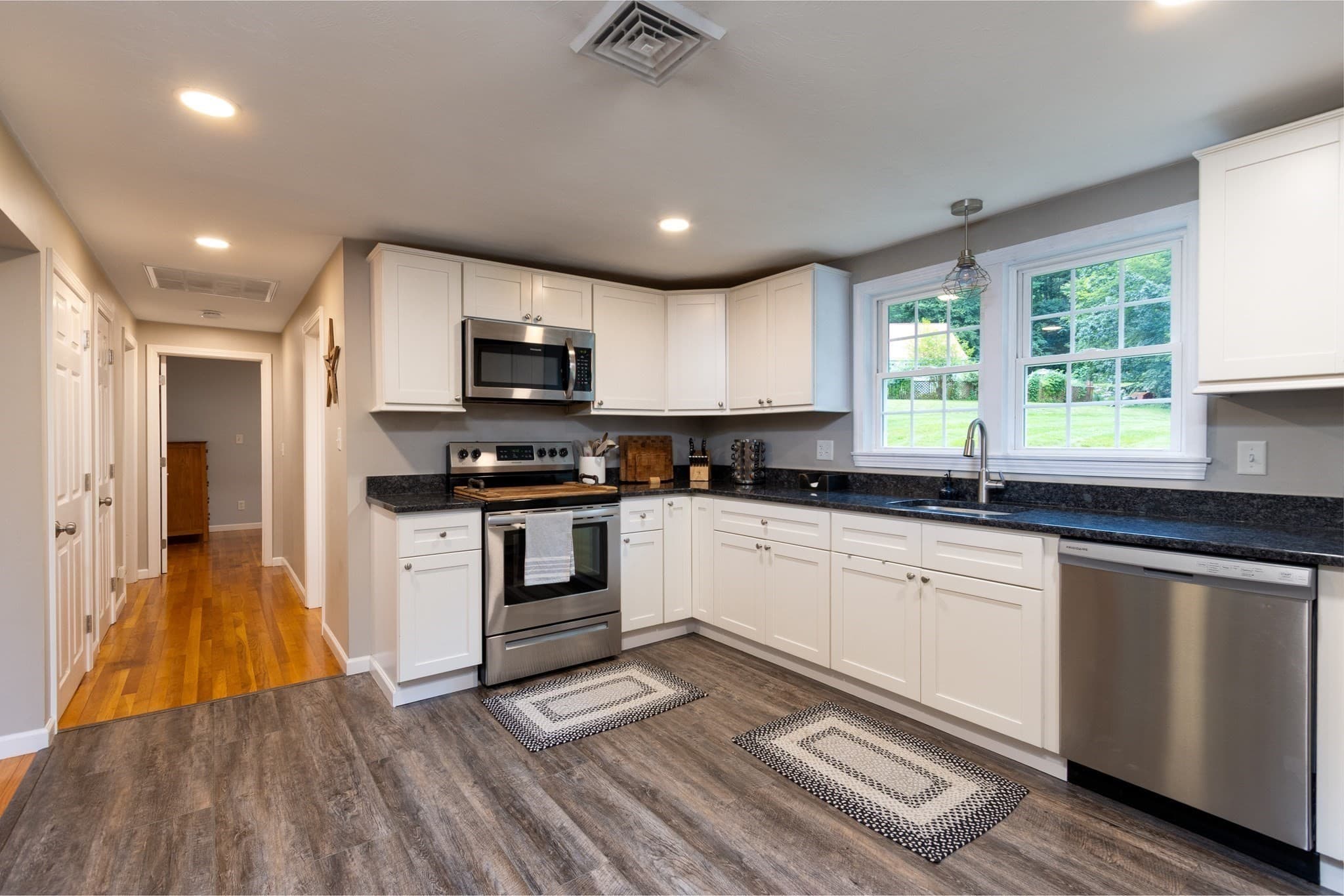Single Family Residence at 113 Charlton Rd, Spencer MA 01562, Spencer, photo 11 of 32