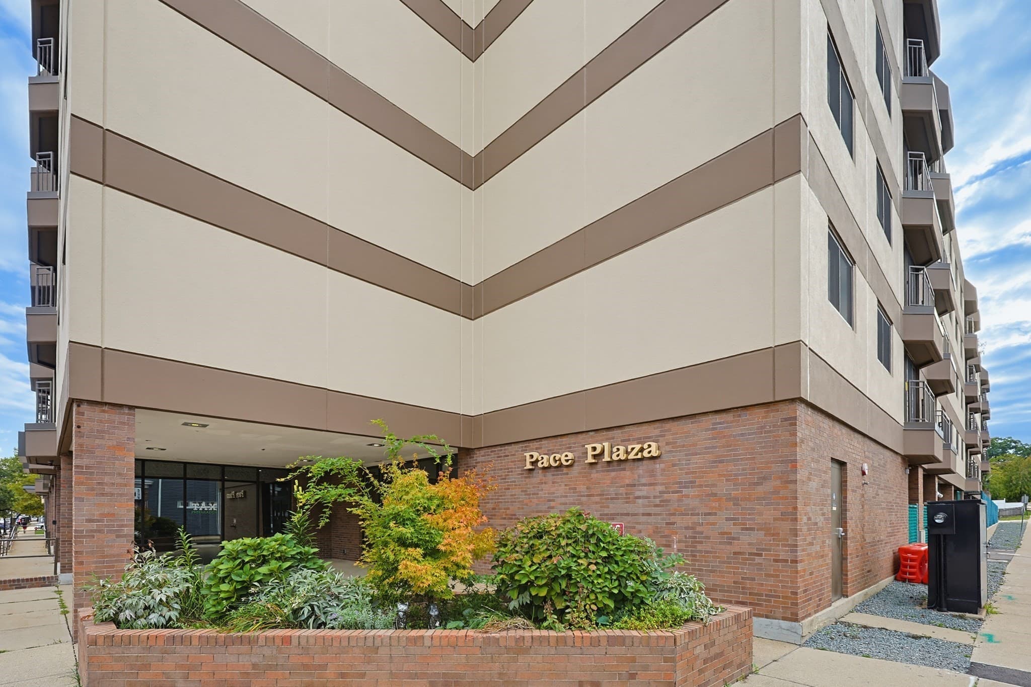 68 N Washington St # 504, North Attleboro MA 02760
