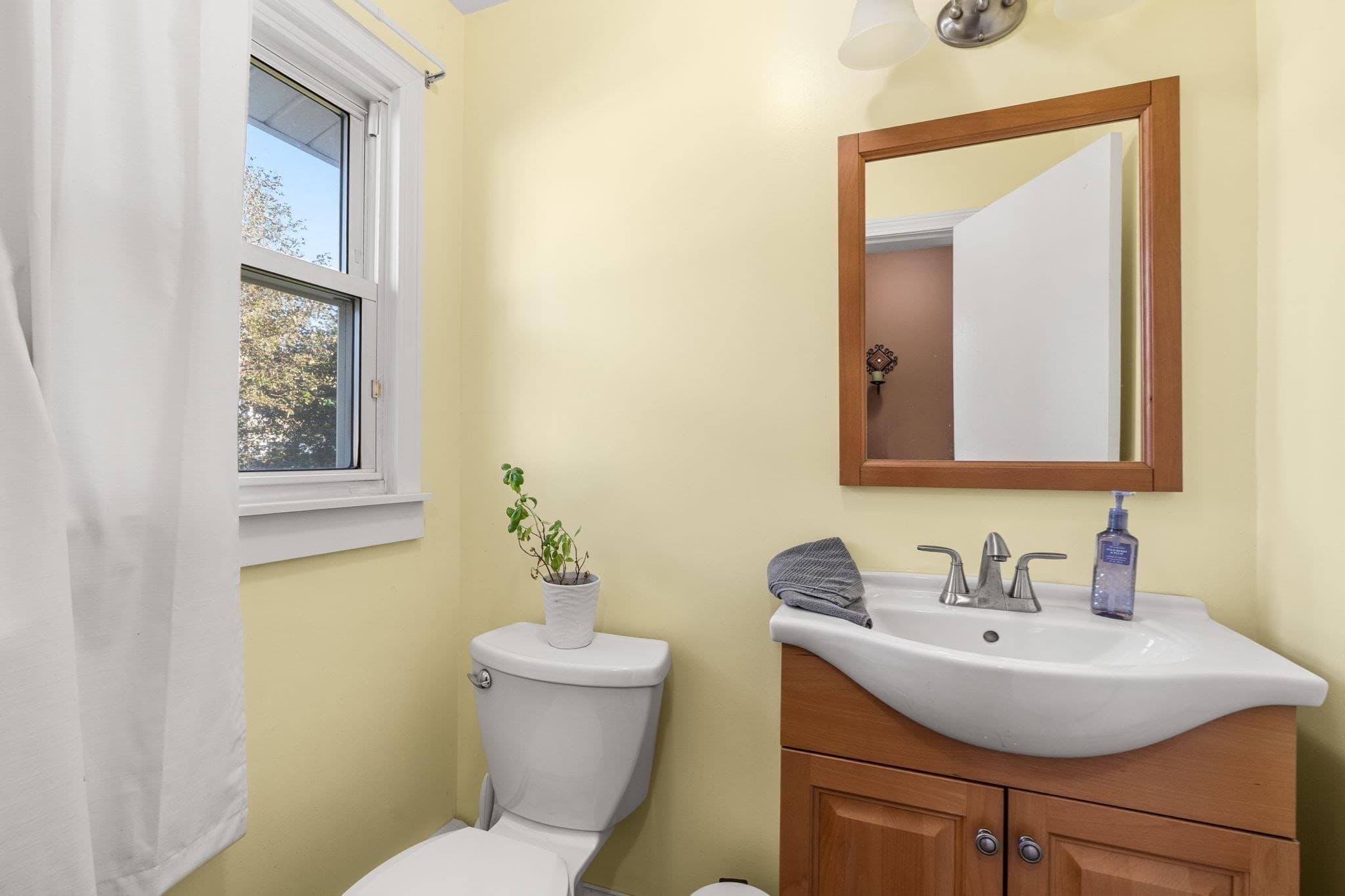 Single Family Residence at 25 Belli Ave, Fitchburg MA 01420, Fitchburg, photo 13 of 37