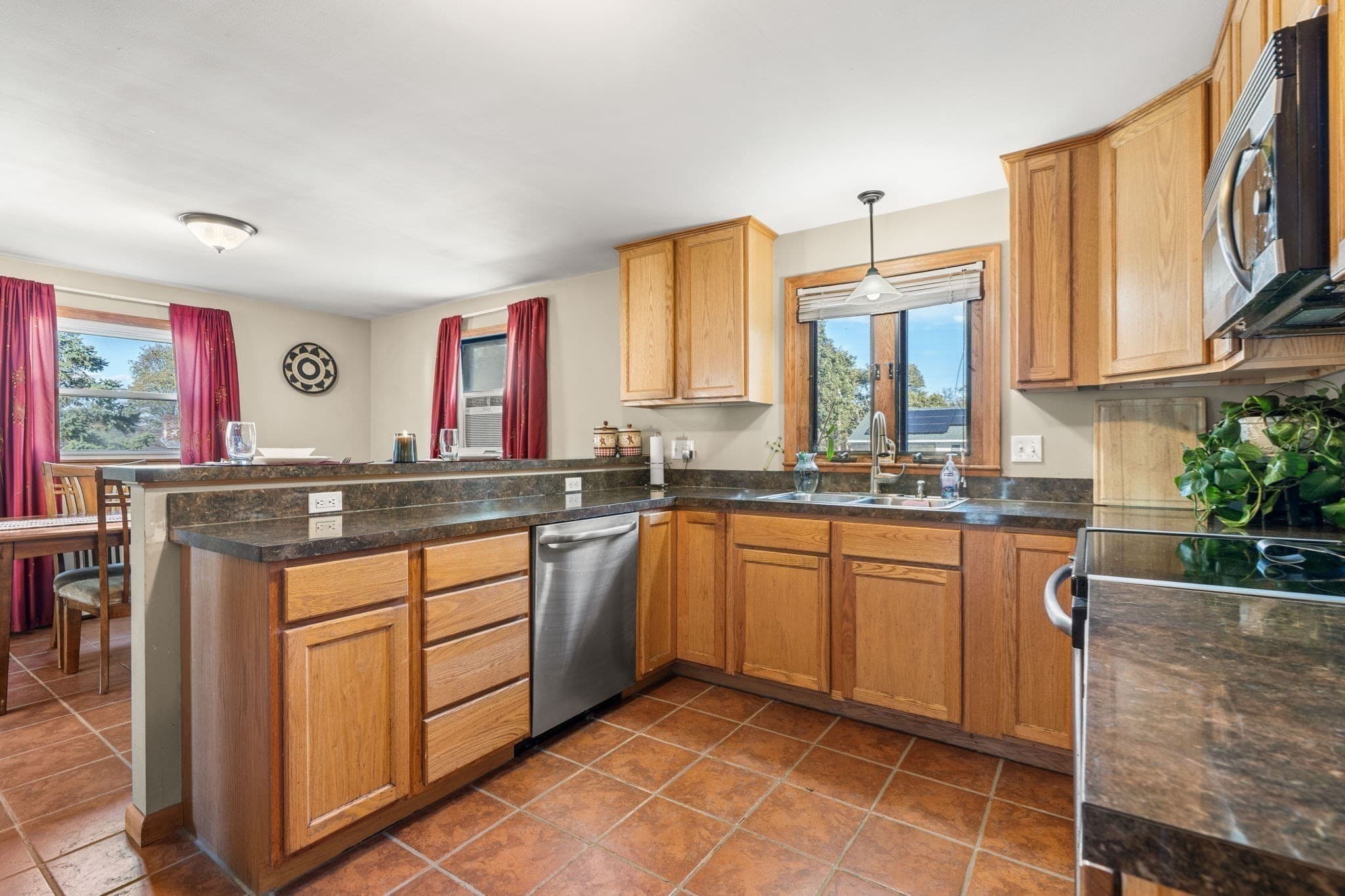 Single Family Residence at 25 Belli Ave, Fitchburg MA 01420, Fitchburg, photo 3 of 37
