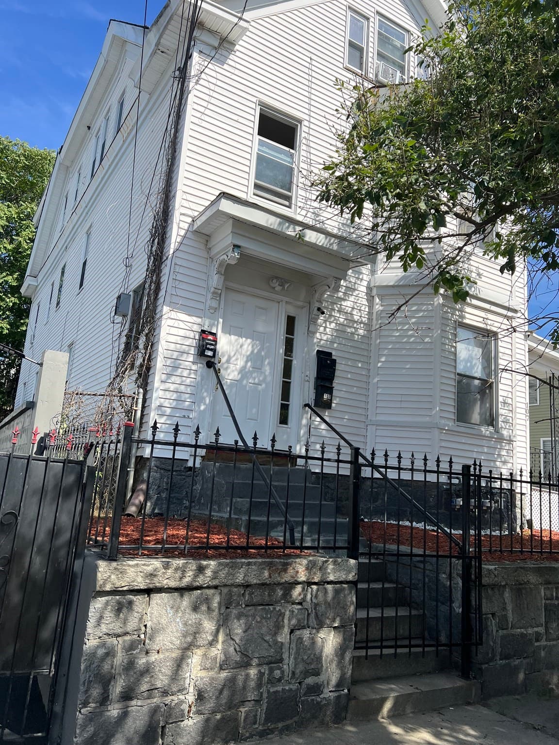 3 Family - 3 Units Up/Down at 107 Oxford Street, Lawrence MA 01841, Lawrence, photo 4 of 41