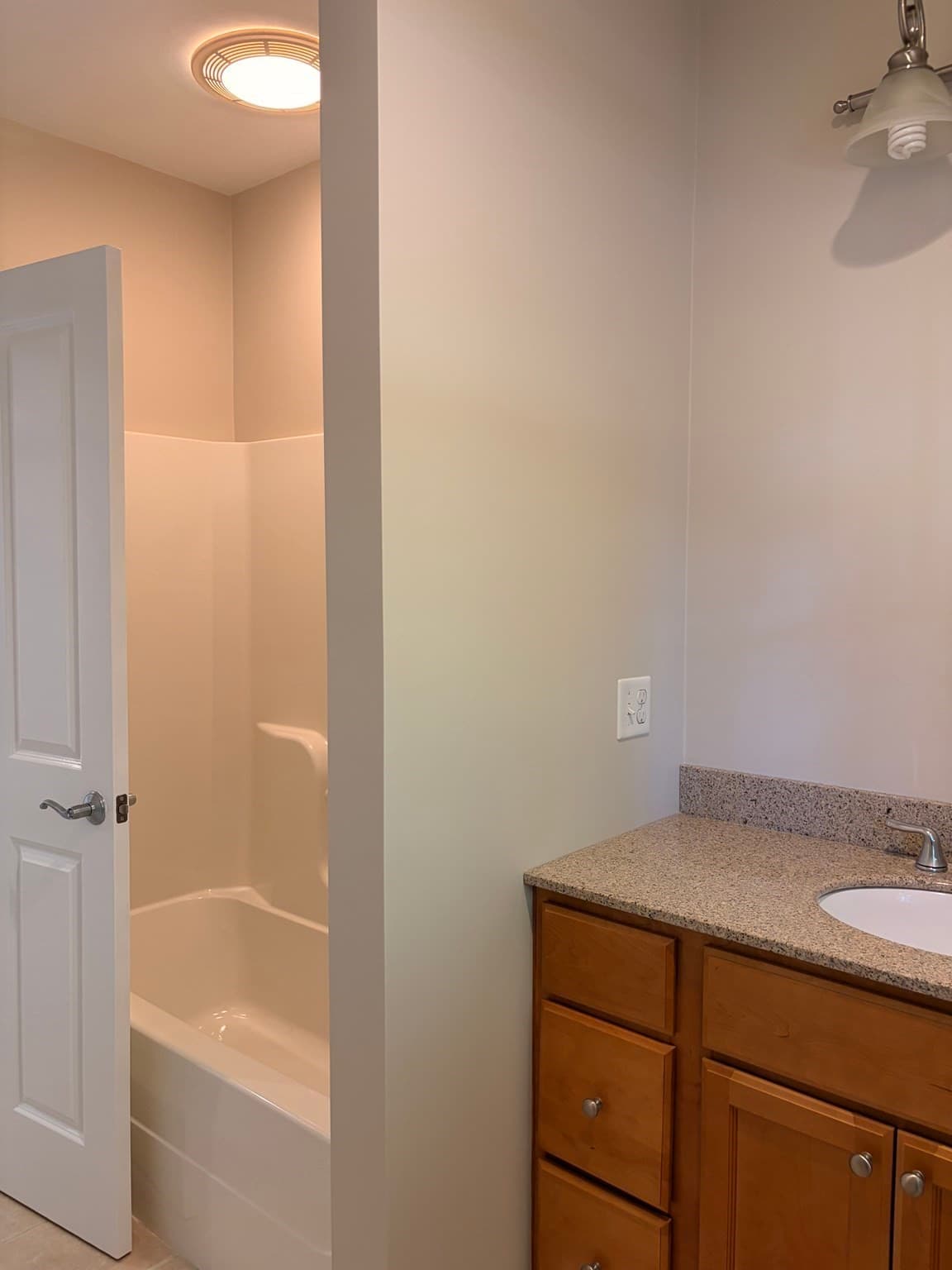 Condominium at 38 Hathaway Pond Cir # 38, Rochester MA 02770, Rochester, photo 17 of 32