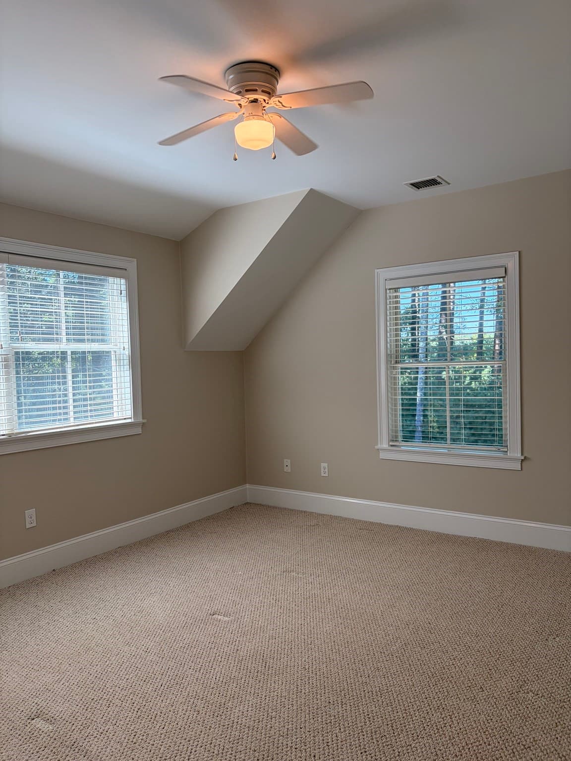 Condominium at 38 Hathaway Pond Cir # 38, Rochester MA 02770, Rochester, photo 15 of 32