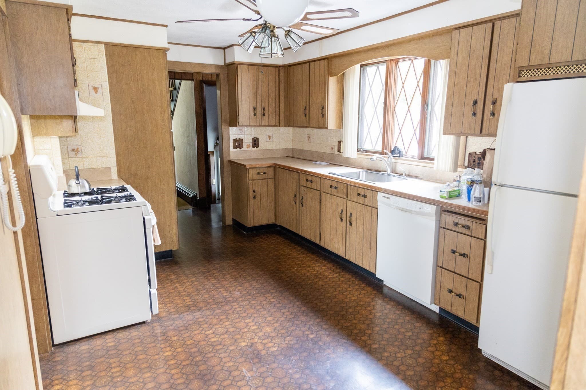 Single Family Residence at 16 Avalon Rd, Malden MA 02148, Malden, photo 10 of 11