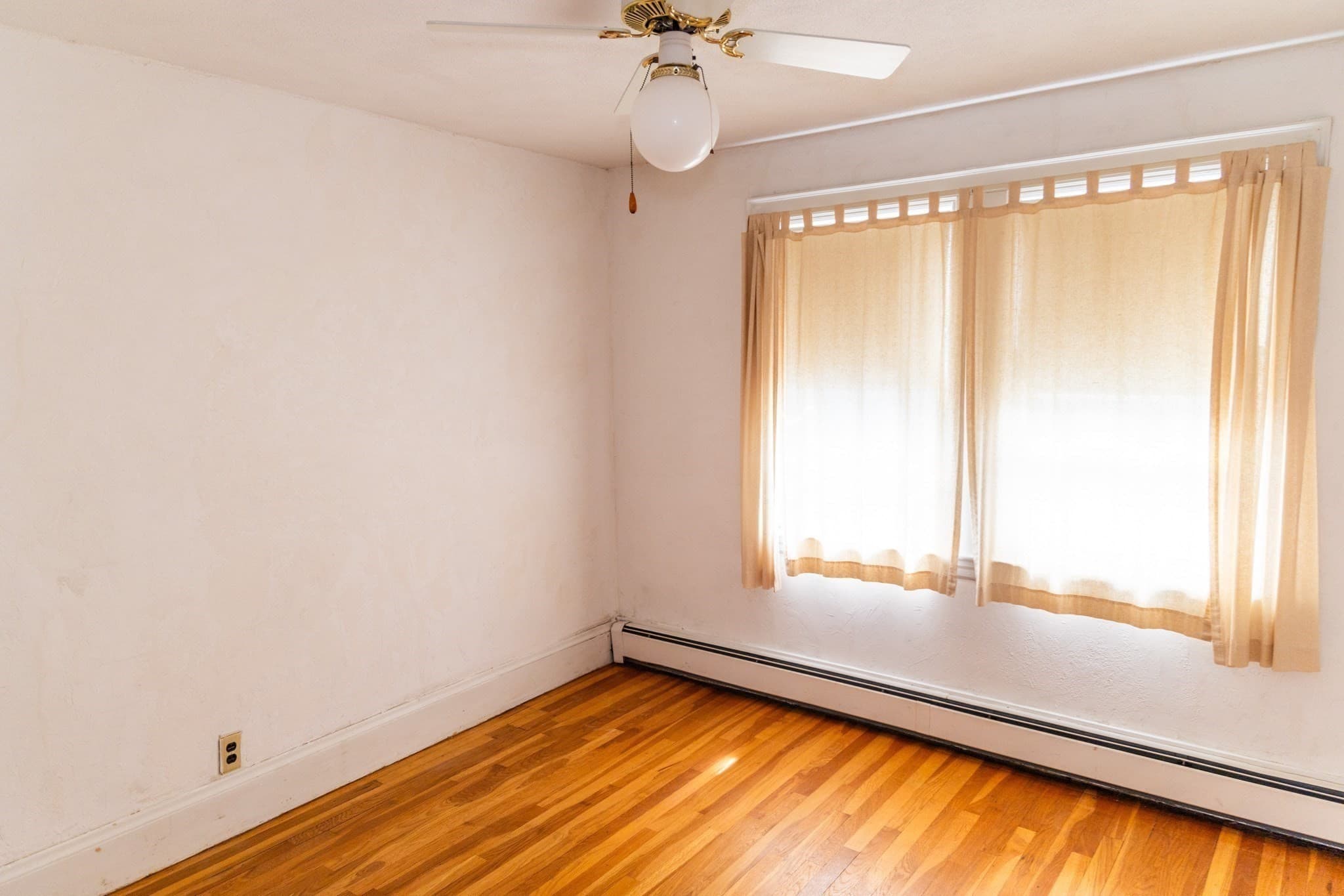 Single Family Residence at 16 Avalon Rd, Malden MA 02148, Malden, photo 8 of 11