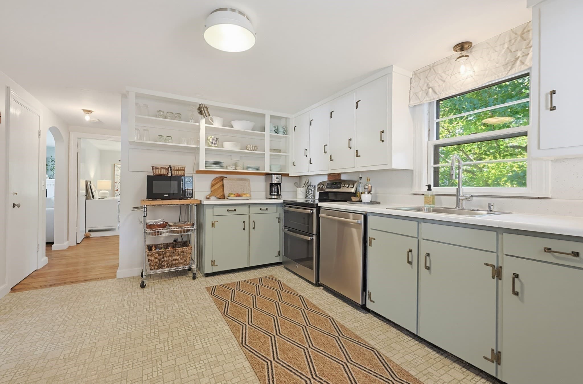 Single Family Residence at 6 Park Ave., Framingham MA 01701, Framingham, photo 6 of 30