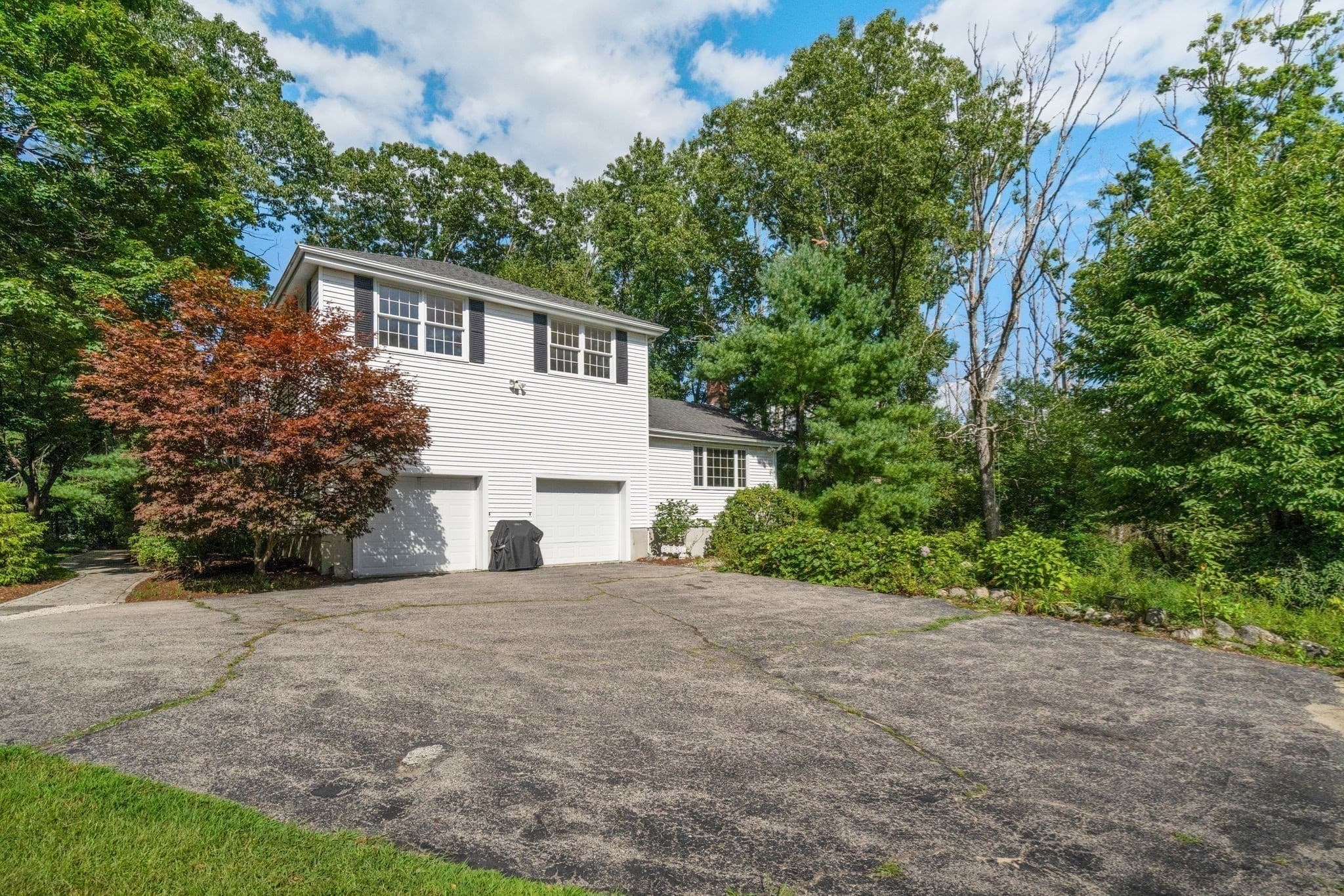 Single Family Residence at 10 Circle Dr, Dover MA 02030, Dover, photo 32 of 39