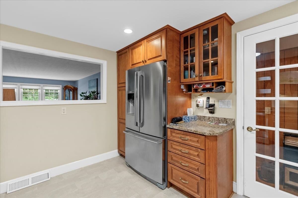Single Family Residence at 121 Twin Fawn Dr, Hanover MA 02339, Hanover, photo 13 of 42